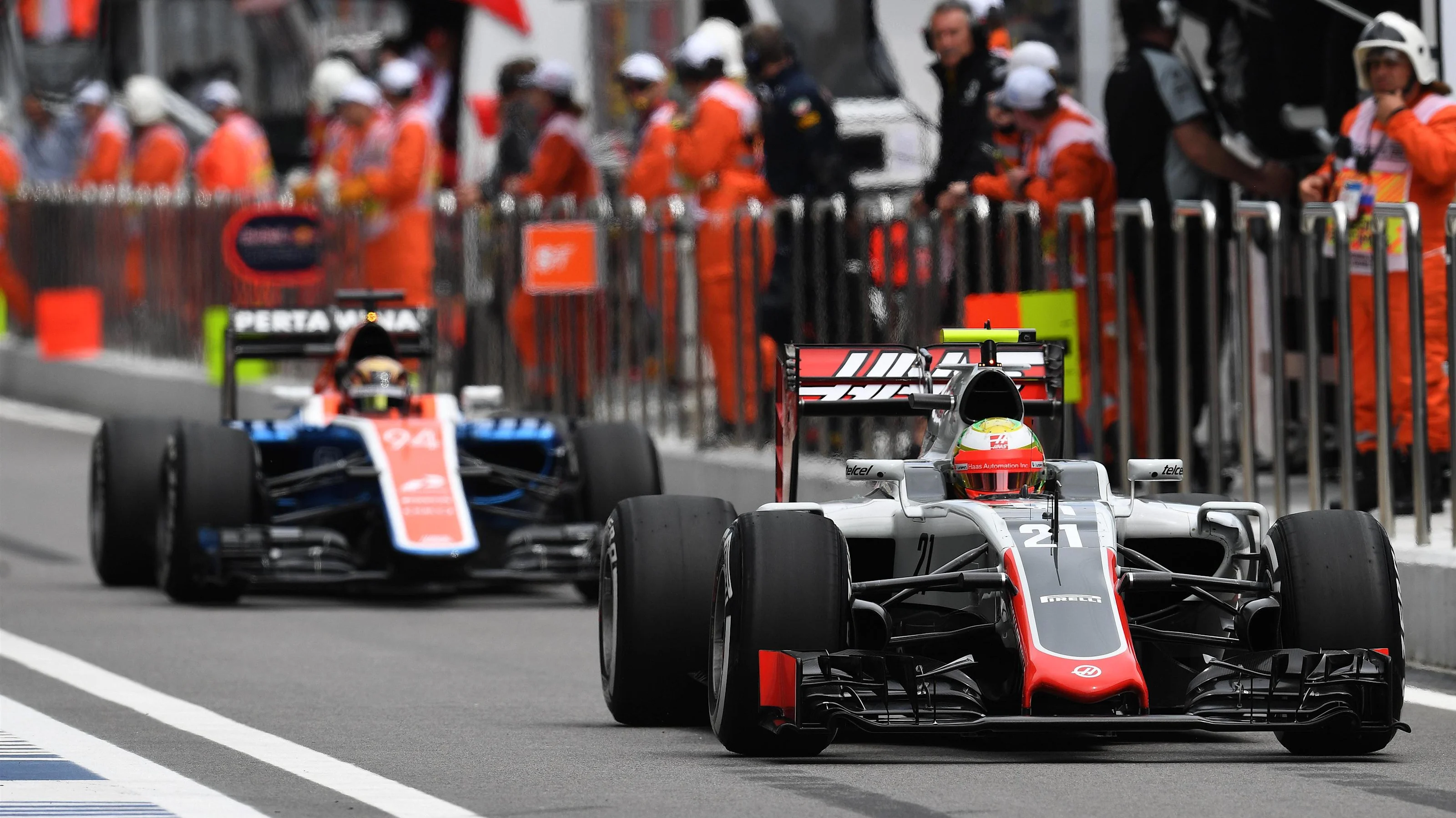 Esteban Gutierrez (MEX) Haas VF-16 at Formula One World Championship, Rd4, Russian Grand Prix,