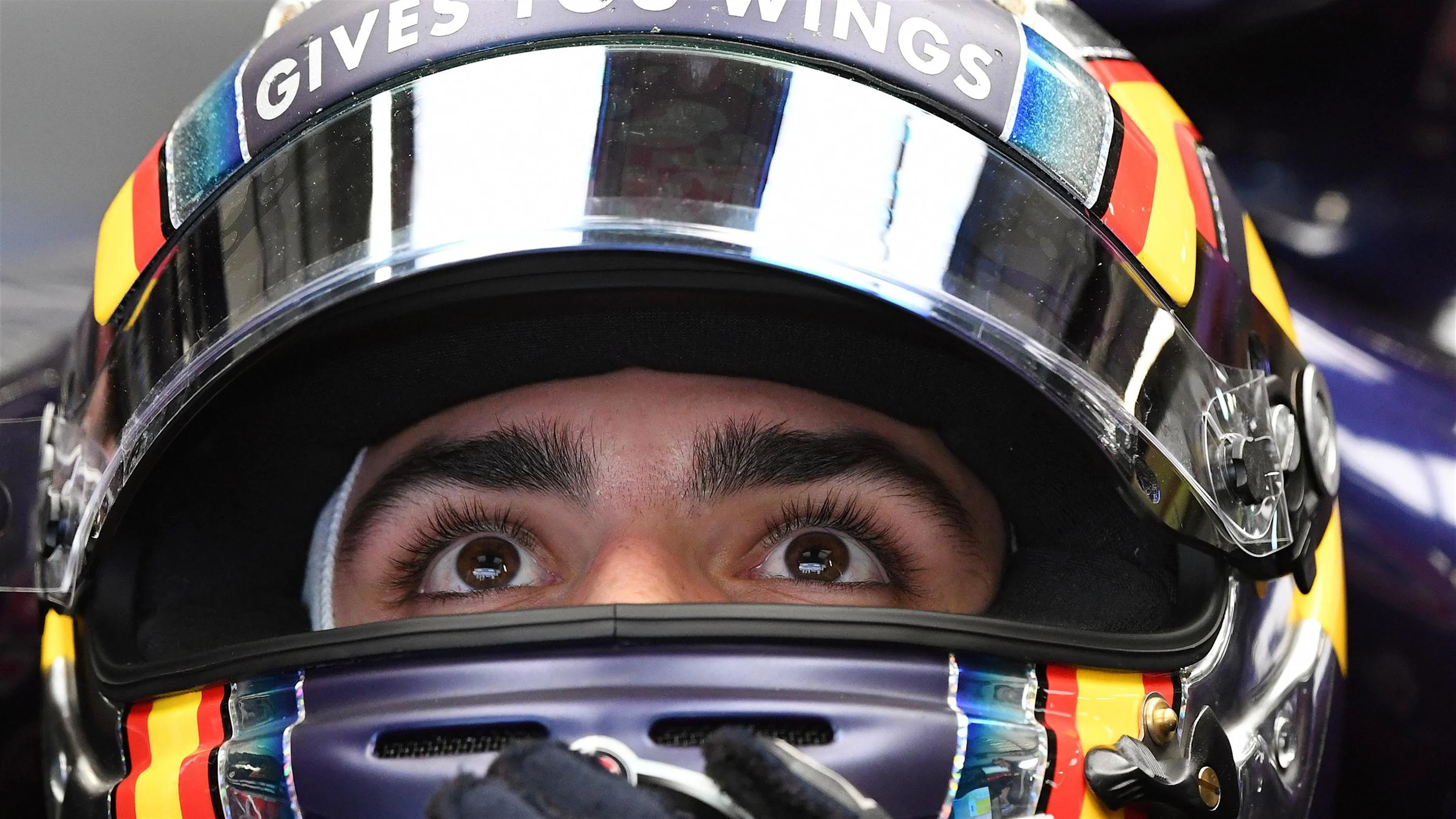 Carlos Sainz jr (ESP) Scuderia Toro Rosso STR11 at Formula One World Championship, Rd4, Russian