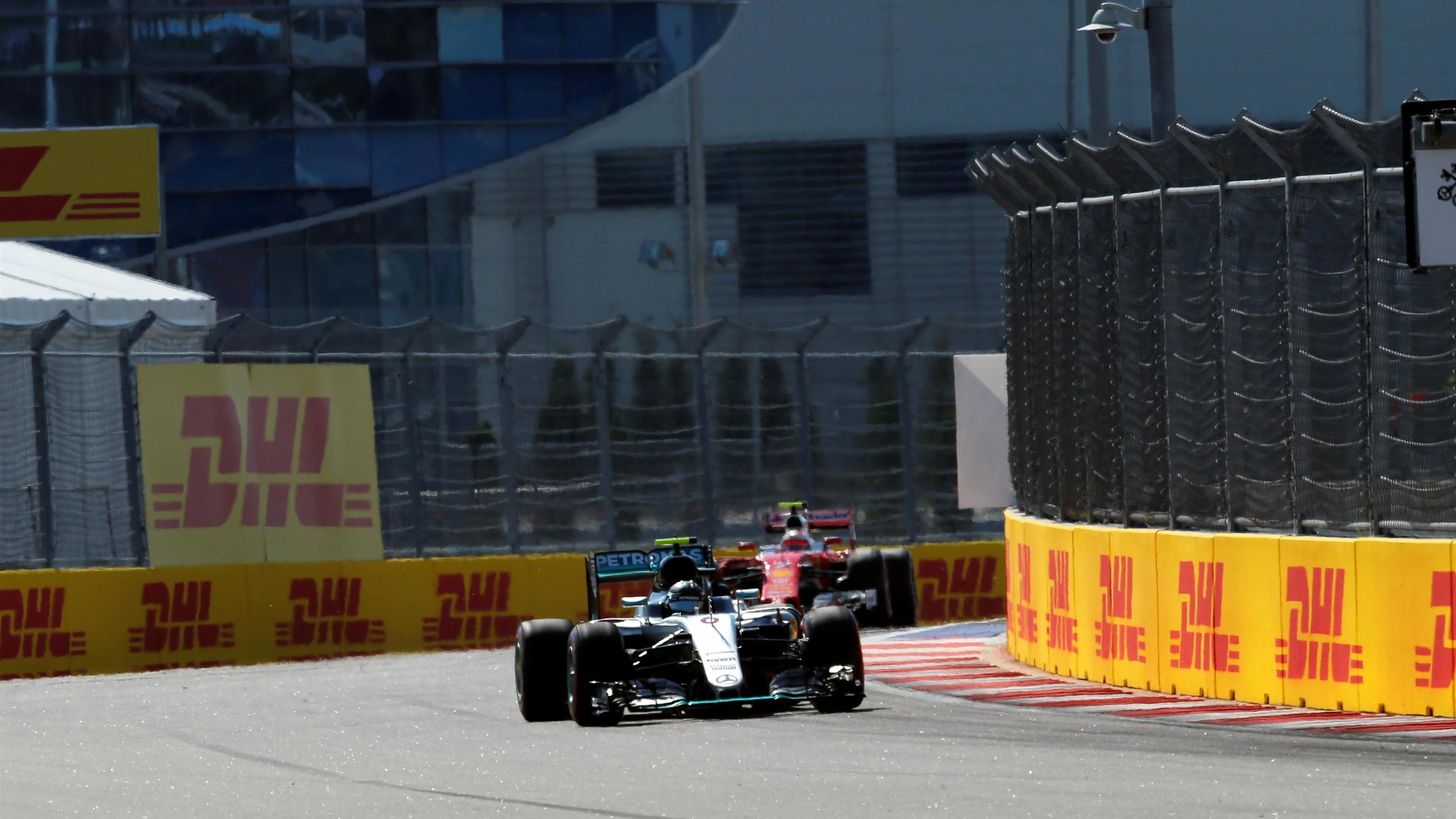 Nico Rosberg (GER) Mercedes AMG F1 leads at the start of the race at Formula One World