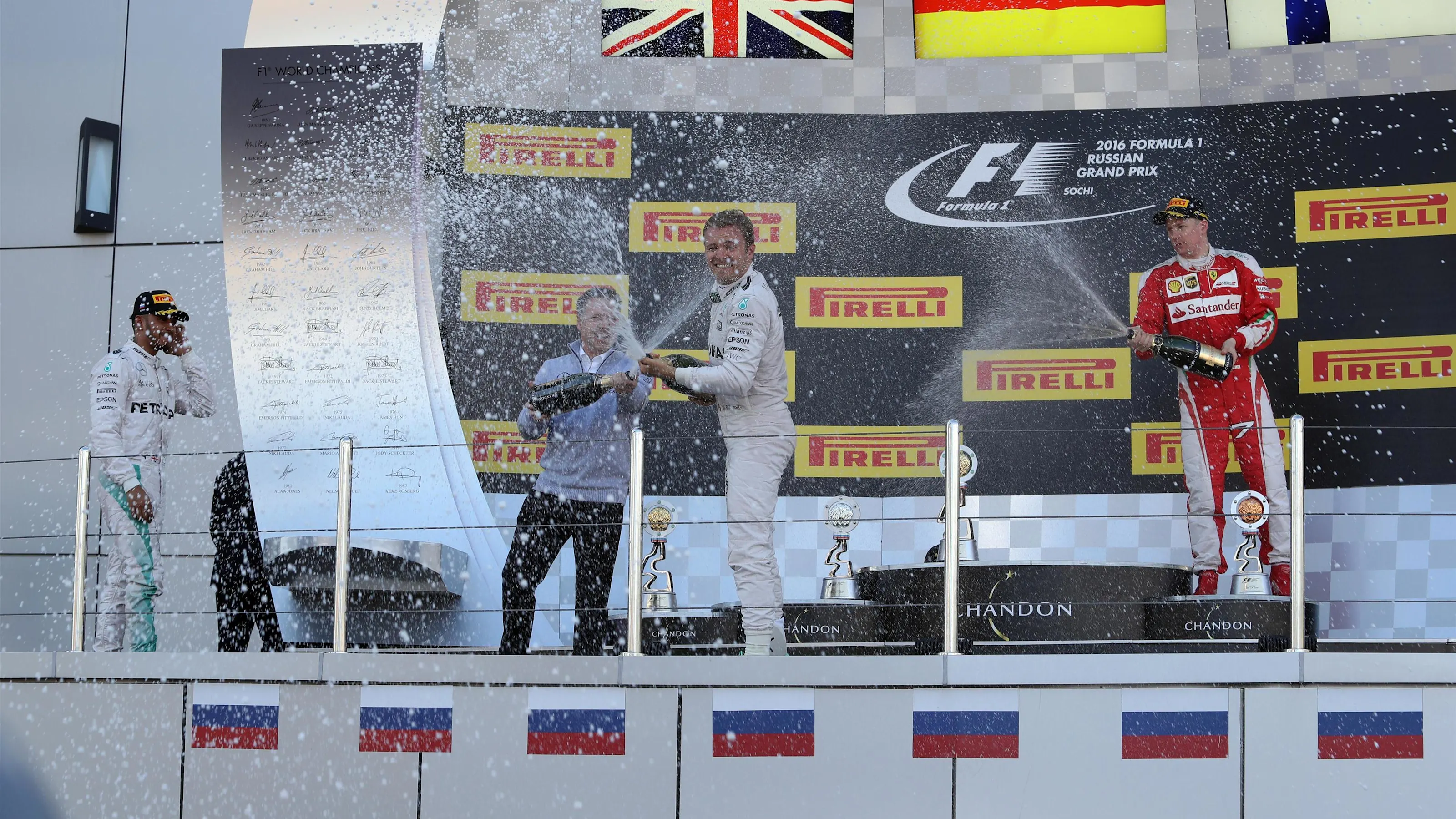 Lewis Hamilton (GBR) Mercedes AMG F1, race winner Nico Rosberg (GER) Mercedes AMG F1 and Kimi