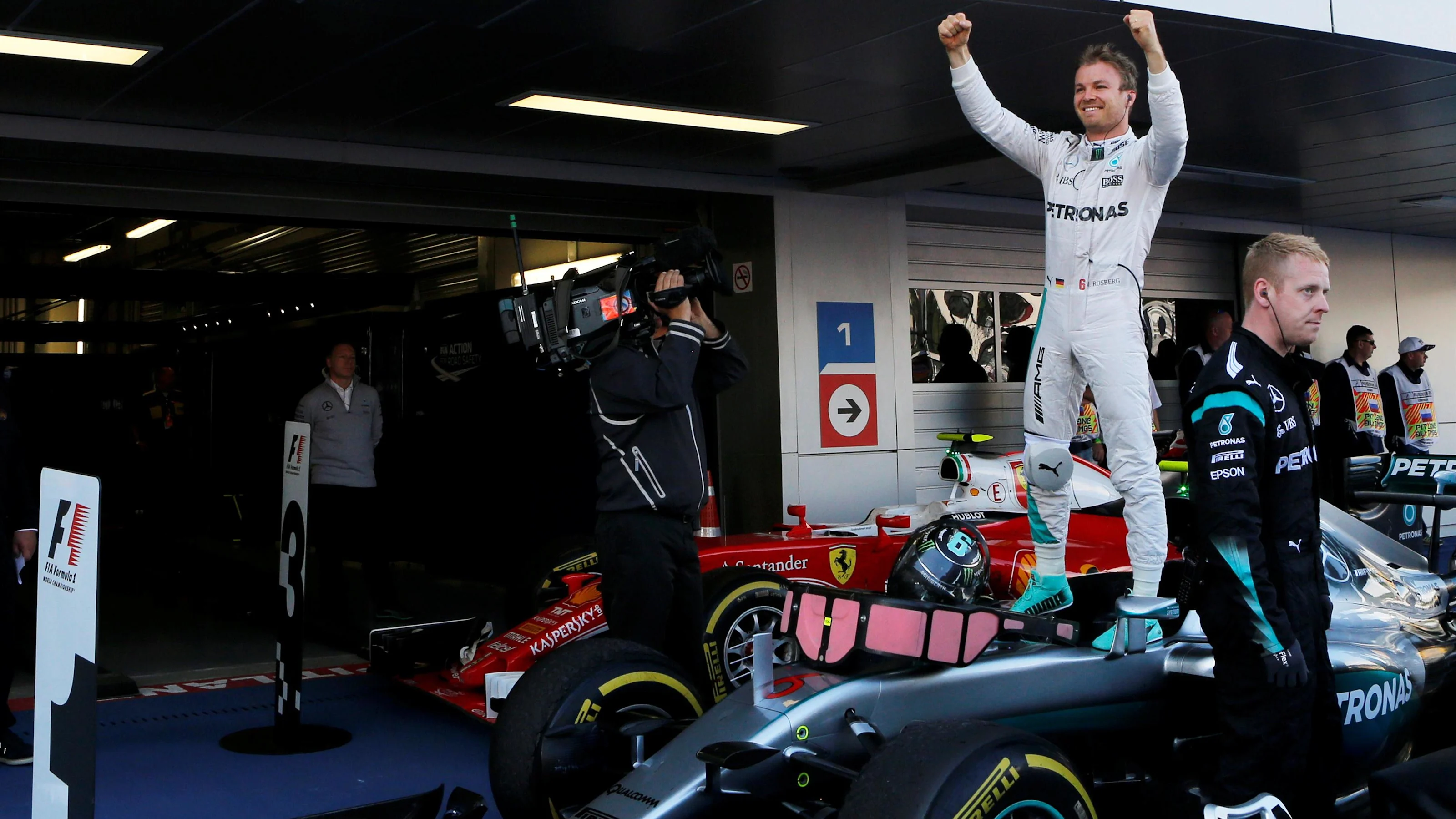 Race winner Nico Rosberg (GER) Mercedes-Benz F1 W07 Hybrid celebrates in parc ferme at Formula One