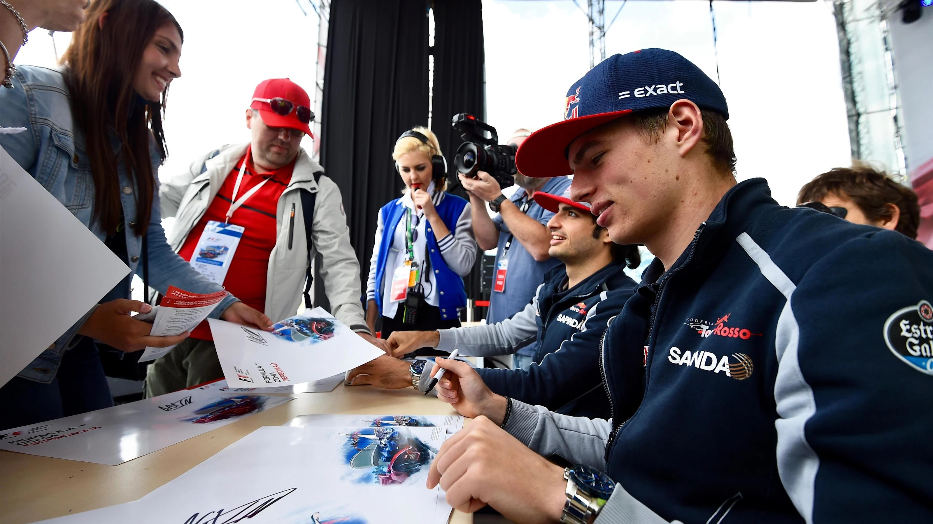 Max Verstappen (NED) Scuderia Toro Rosso and Carlos Sainz jr (ESP) Scuderia Toro Rosso at the