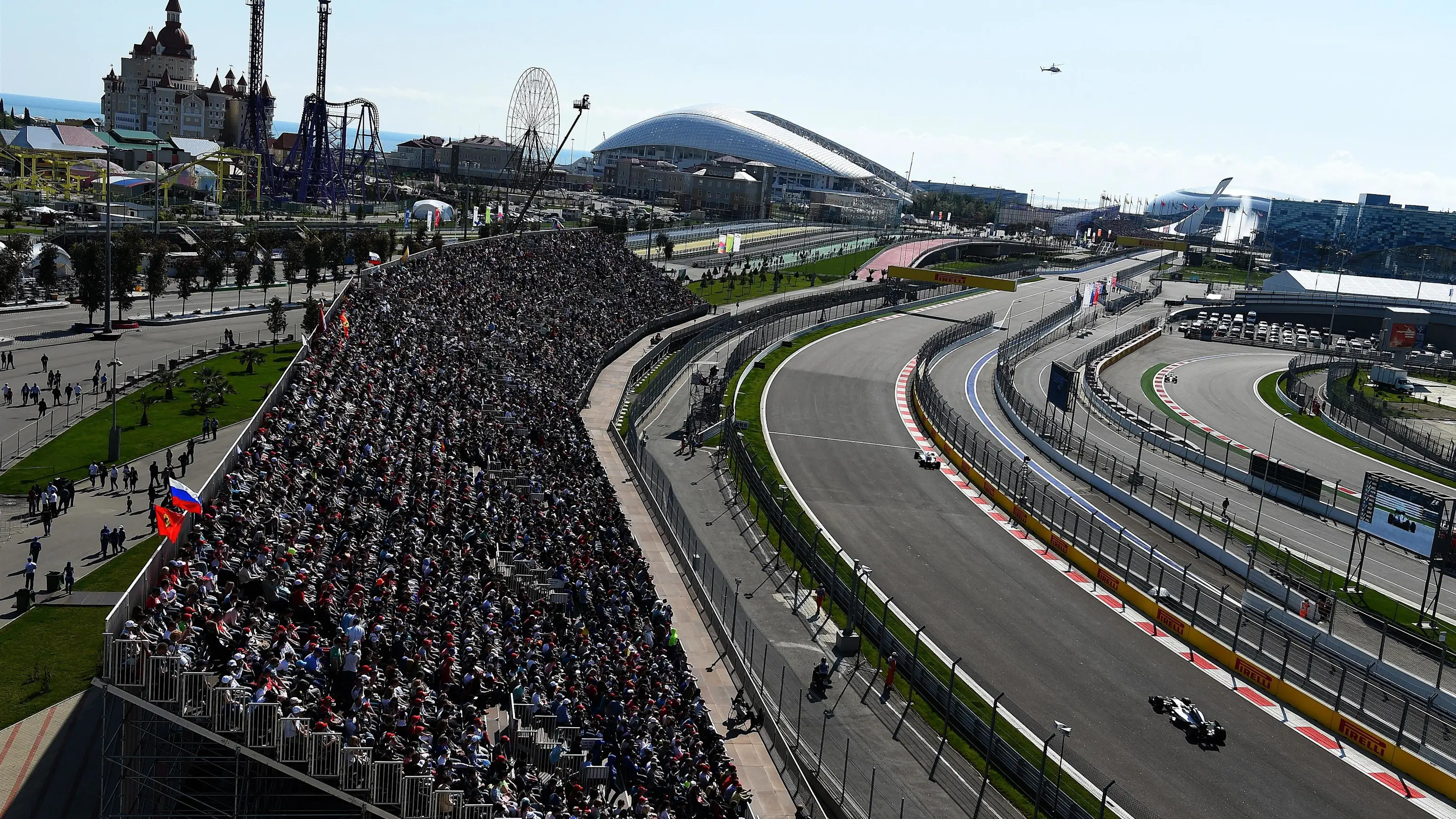 Race action at Formula One World Championship, Rd4, Russian Grand Prix, Race, Sochi Autodrom,