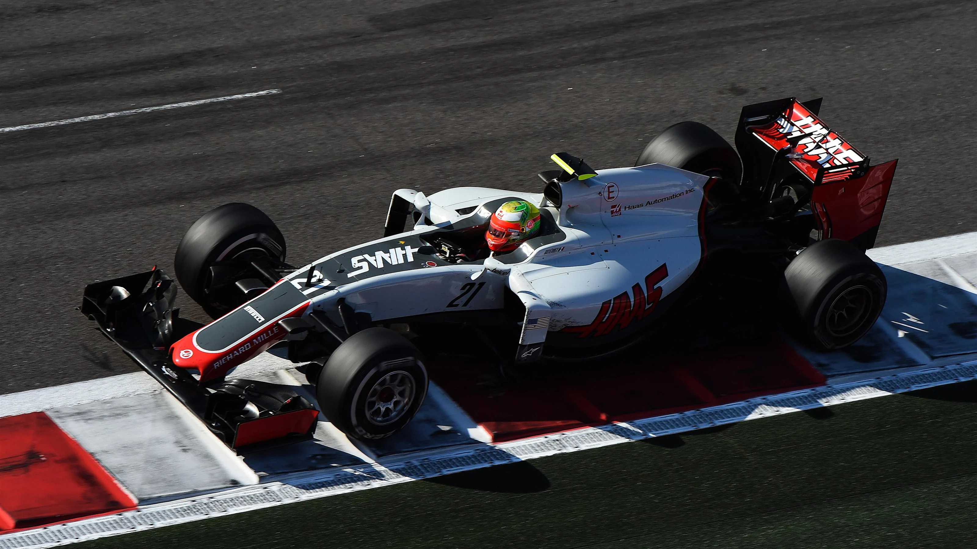 Esteban Gutierrez (MEX) Haas VF-16 at Formula One World Championship, Rd4, Russian Grand Prix,