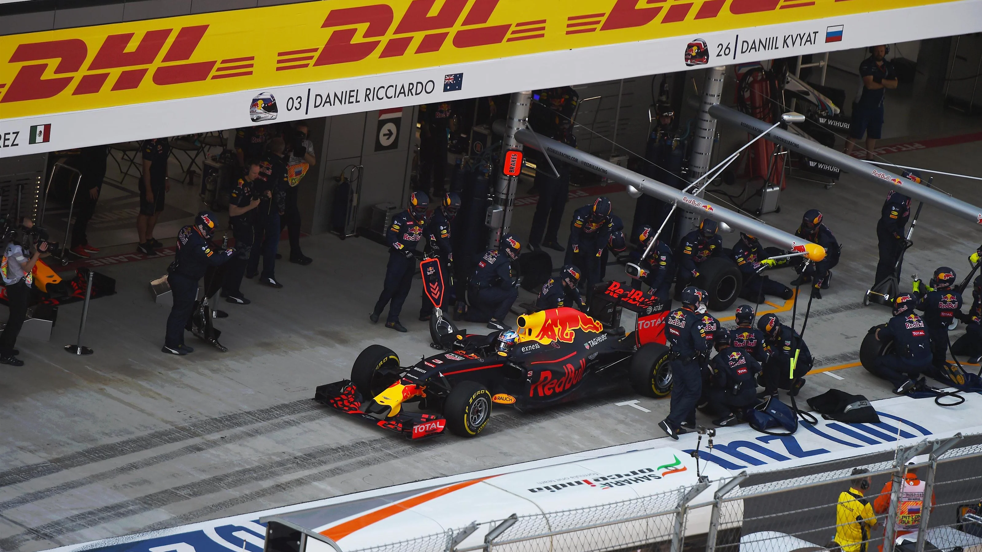 Daniel Ricciardo (AUS) Red Bull Racing RB12 pit stop at Formula One World Championship, Rd4,