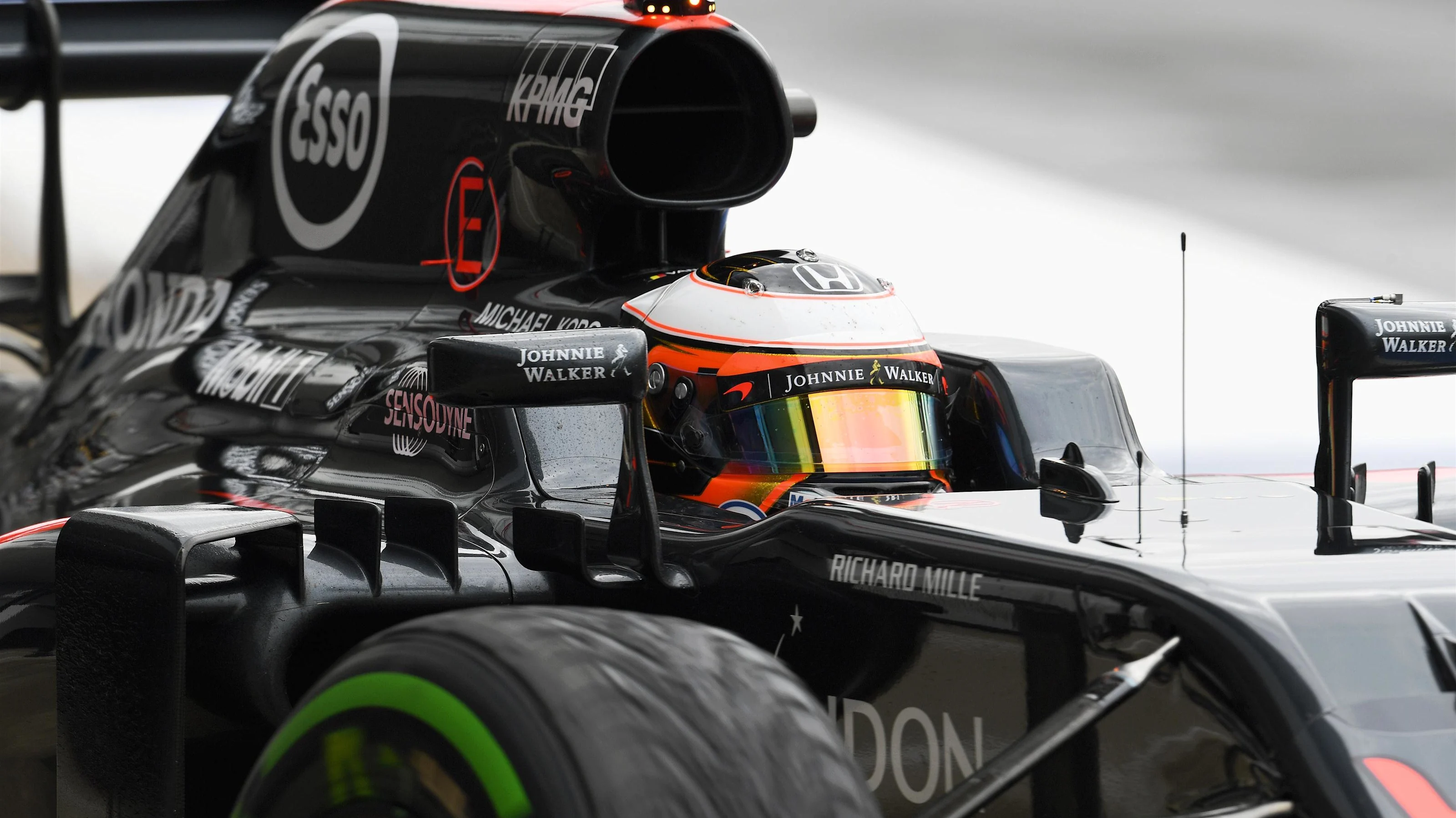 Stoffel Vandoorne (BEL) McLaren MP4-31 at Formula One Testing, Day Two, Silverstone, England,