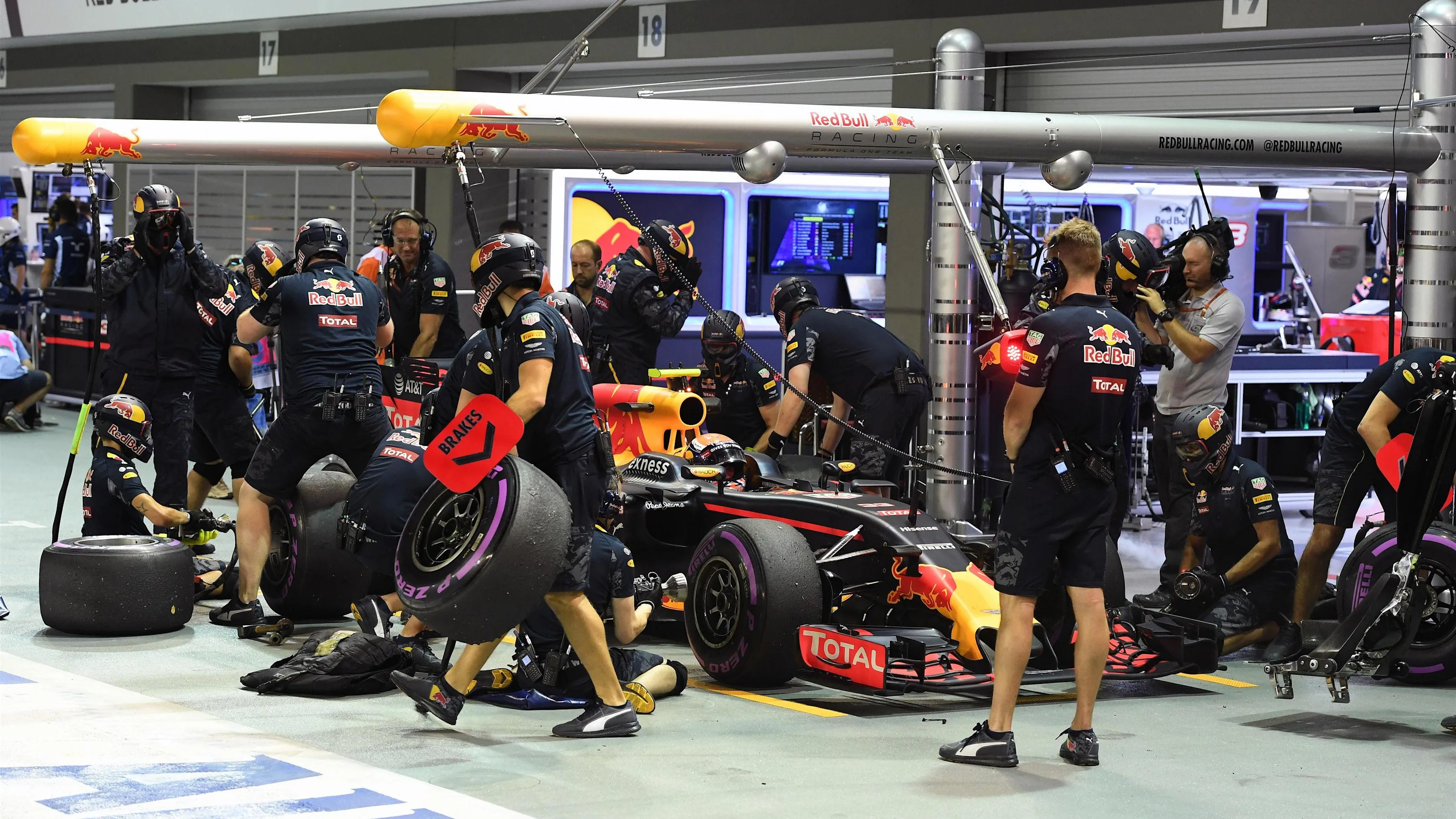 Max Verstappen (NED) Red Bull Racing RB12 makes a practice pitstop at Formula One World