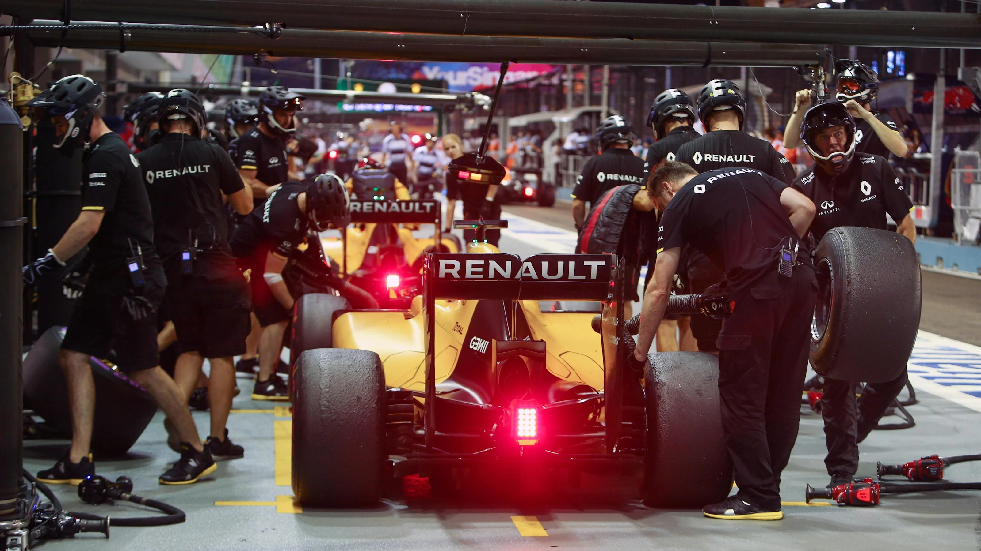 Jolyon Palmer (GBR) Renault Sport F1 Team RS16 and Kevin Magnussen (DEN) Renault Sport F1 Team RS16