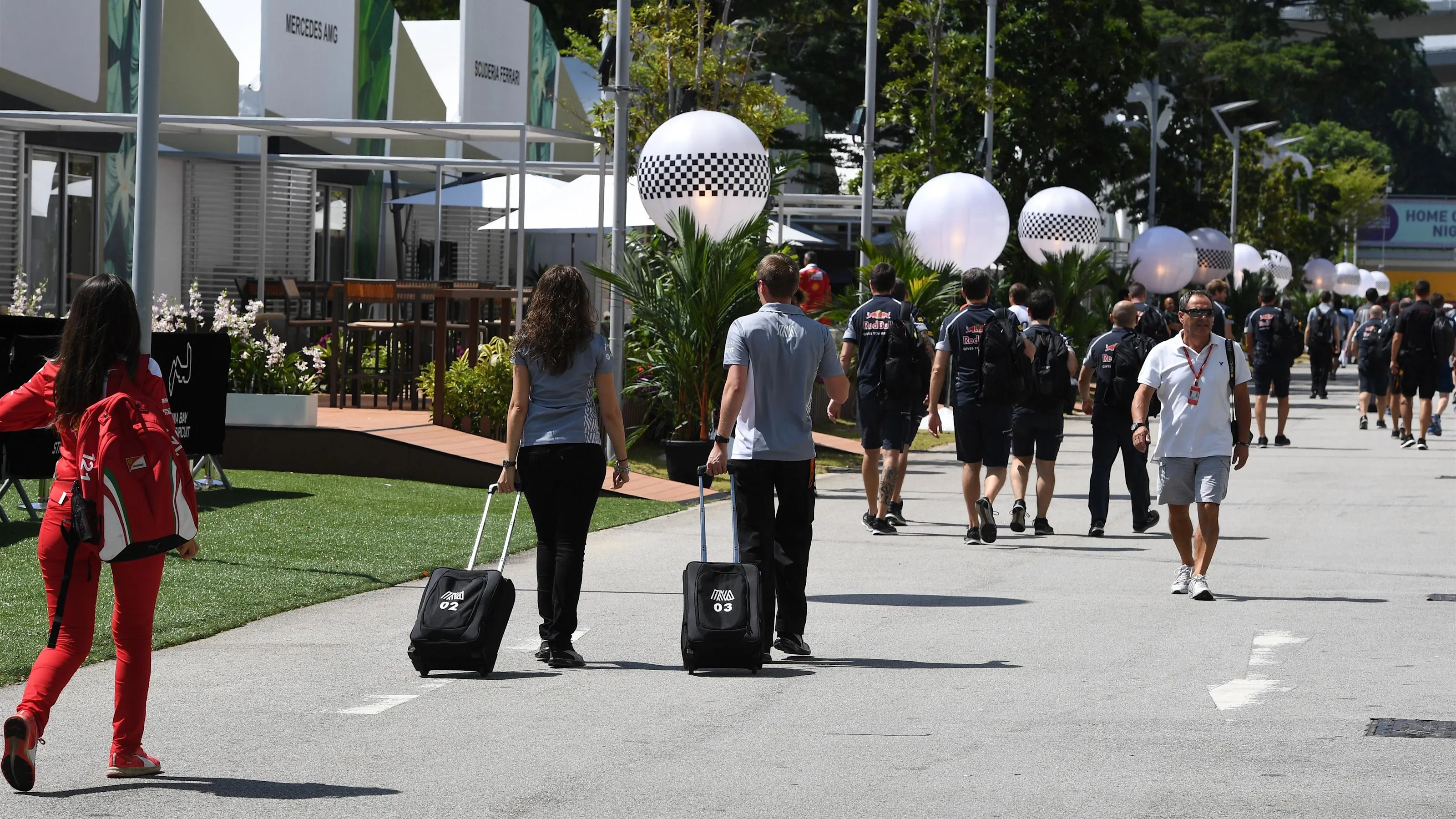 Paddock at Formula One World Championship, Rd15, Singapore Grand Prix, Practice, Marina Bay Street
