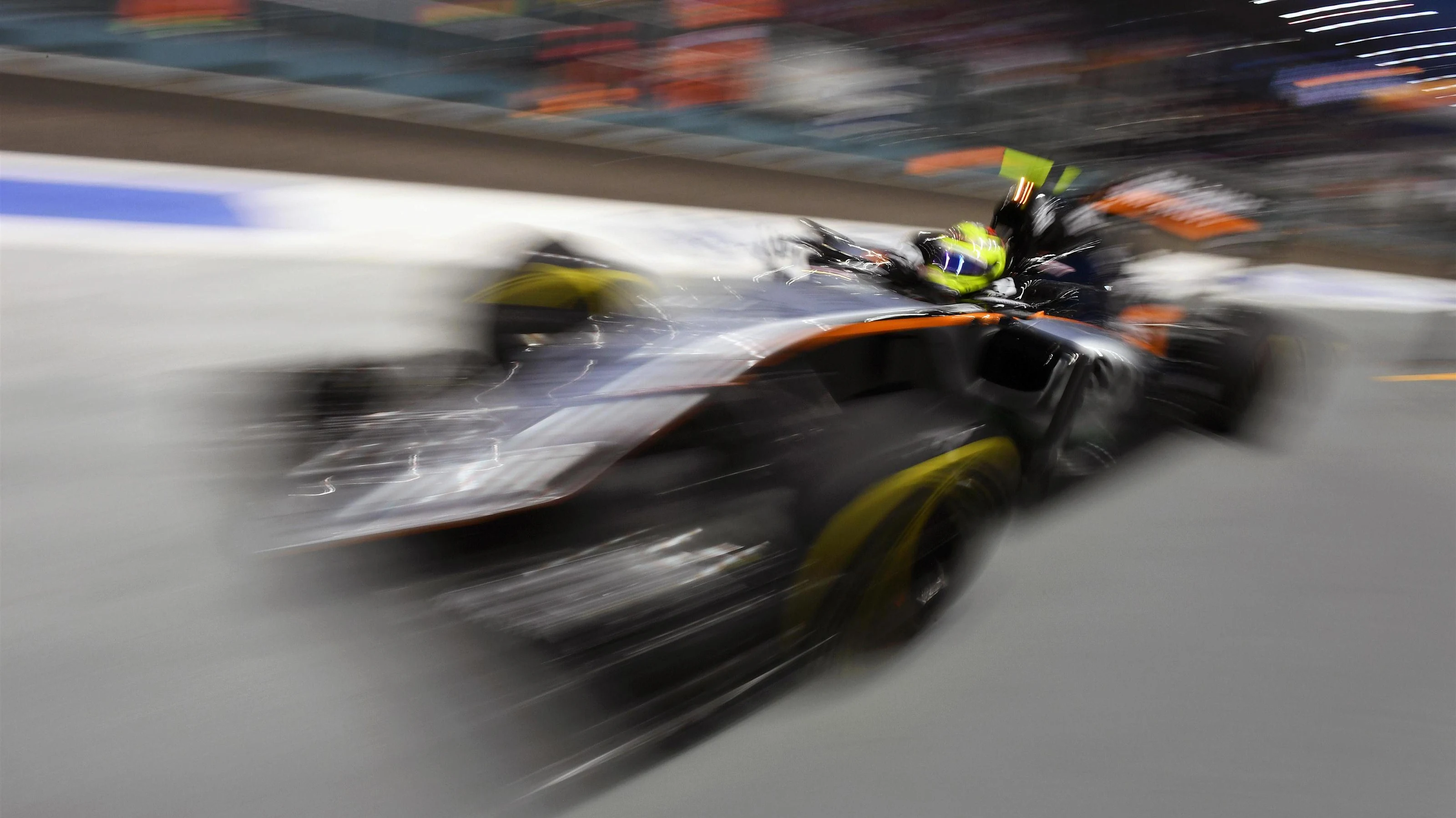 Sergio Perez (MEX) Force India VJM09 at Formula One World Championship, Rd15, Singapore Grand Prix,