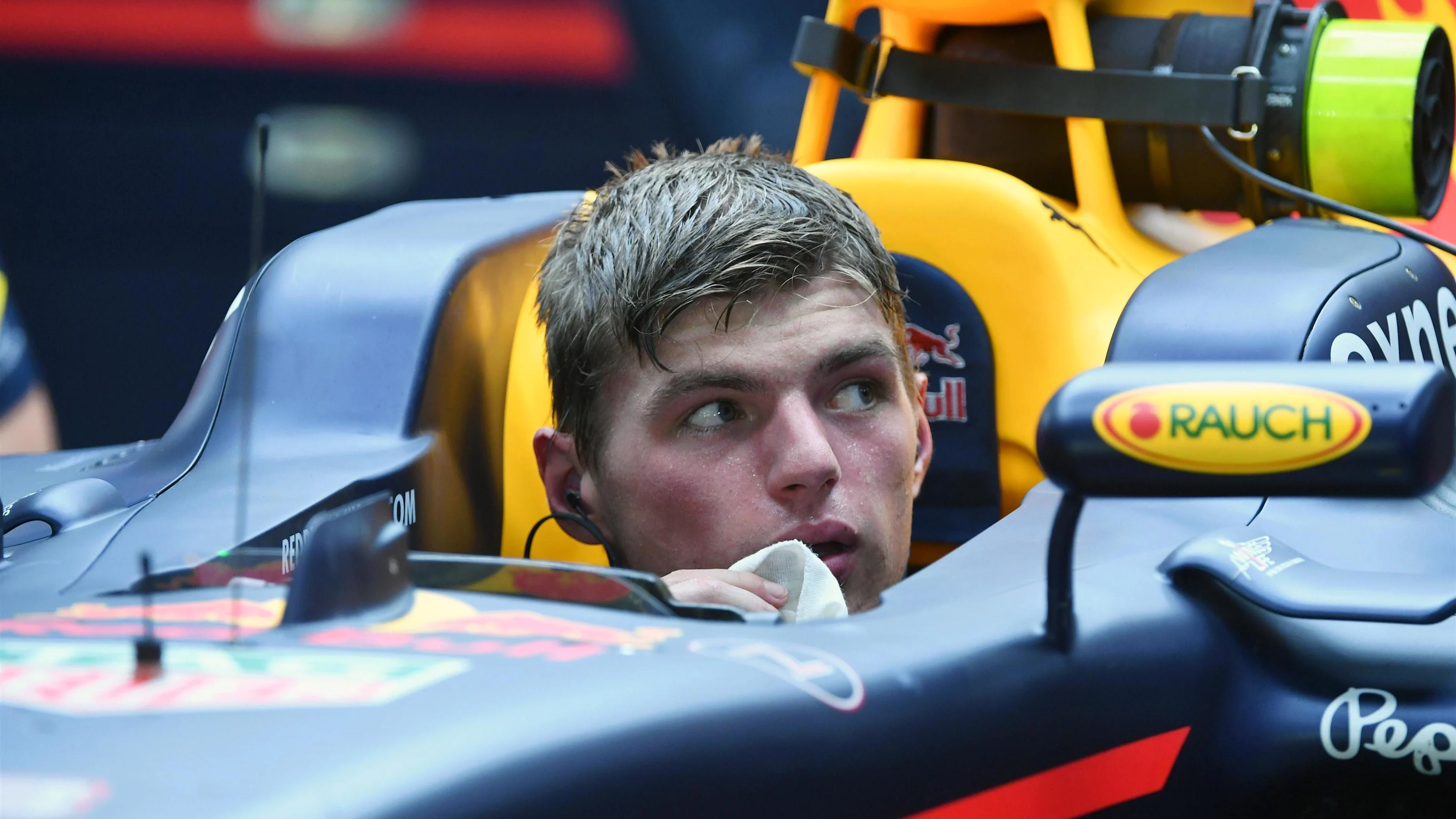 Max Verstappen (NED) Red Bull Racing at Formula One World Championship, Rd15, Singapore Grand Prix,
