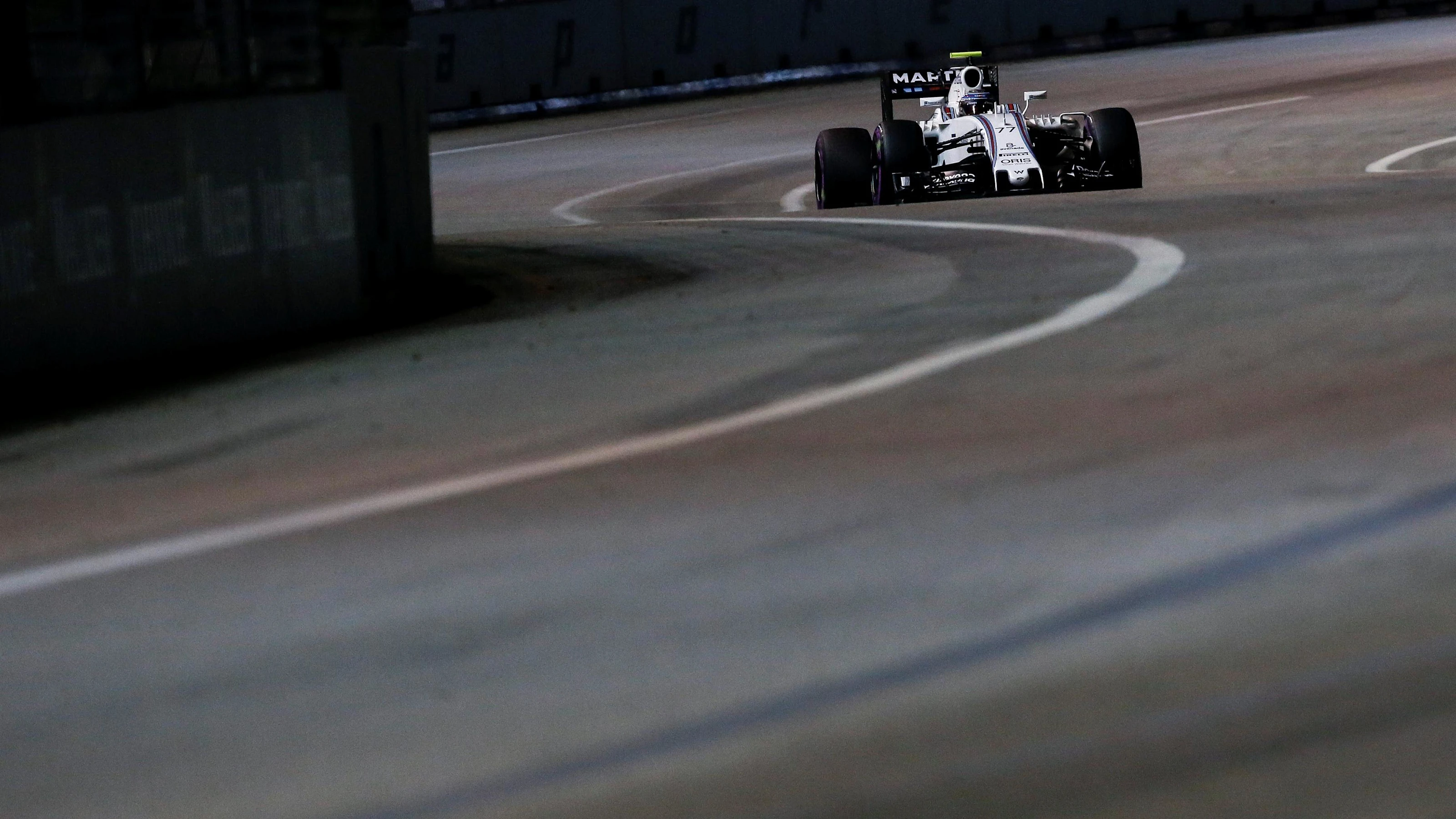 Valtteri Bottas (FIN) Williams FW38 at Formula One World Championship, Rd15, Singapore Grand Prix,