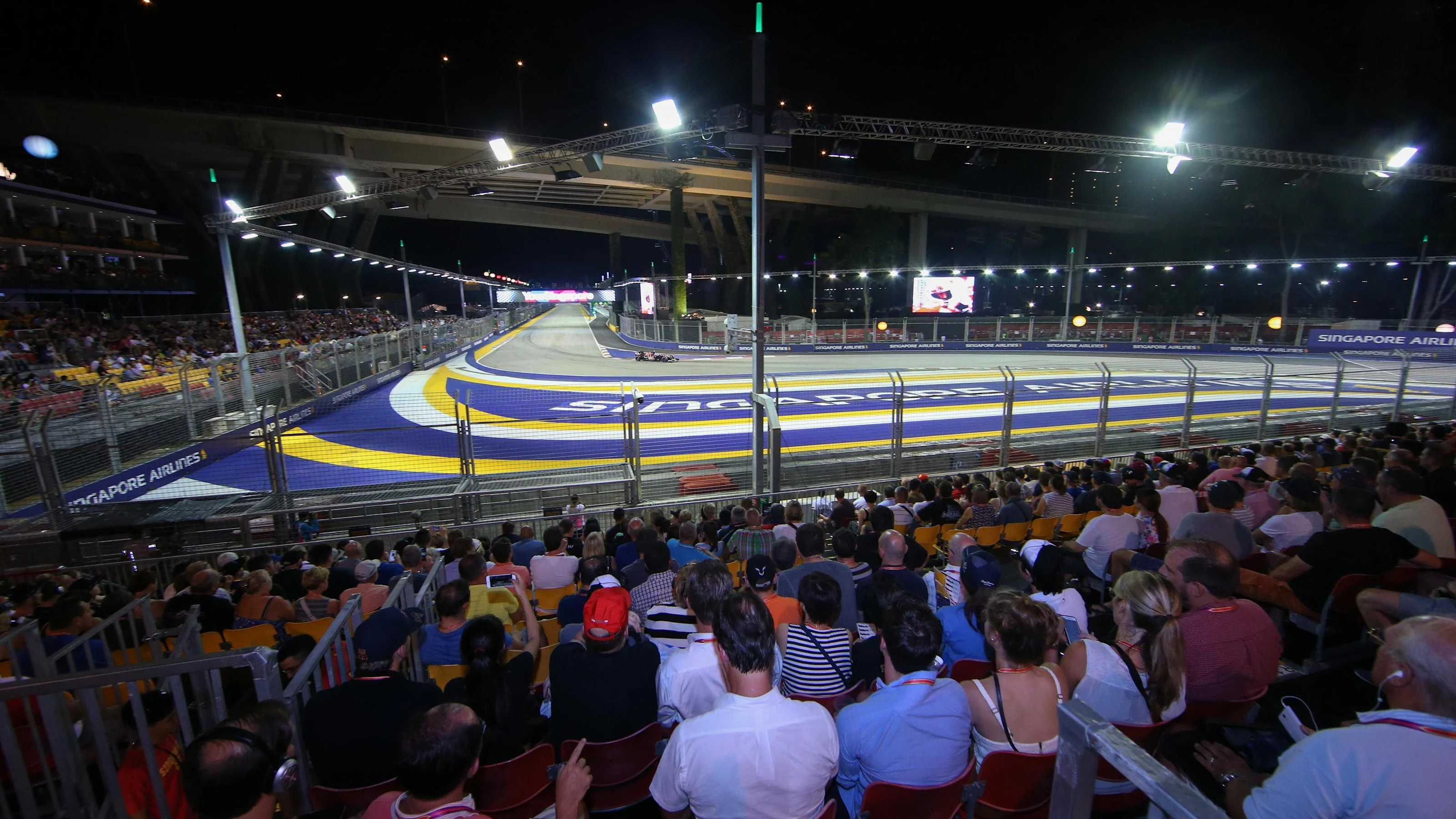 Carlos Sainz jr (ESP) Scuderia Toro Rosso STR11 at Formula One World Championship, Rd15, Singapore