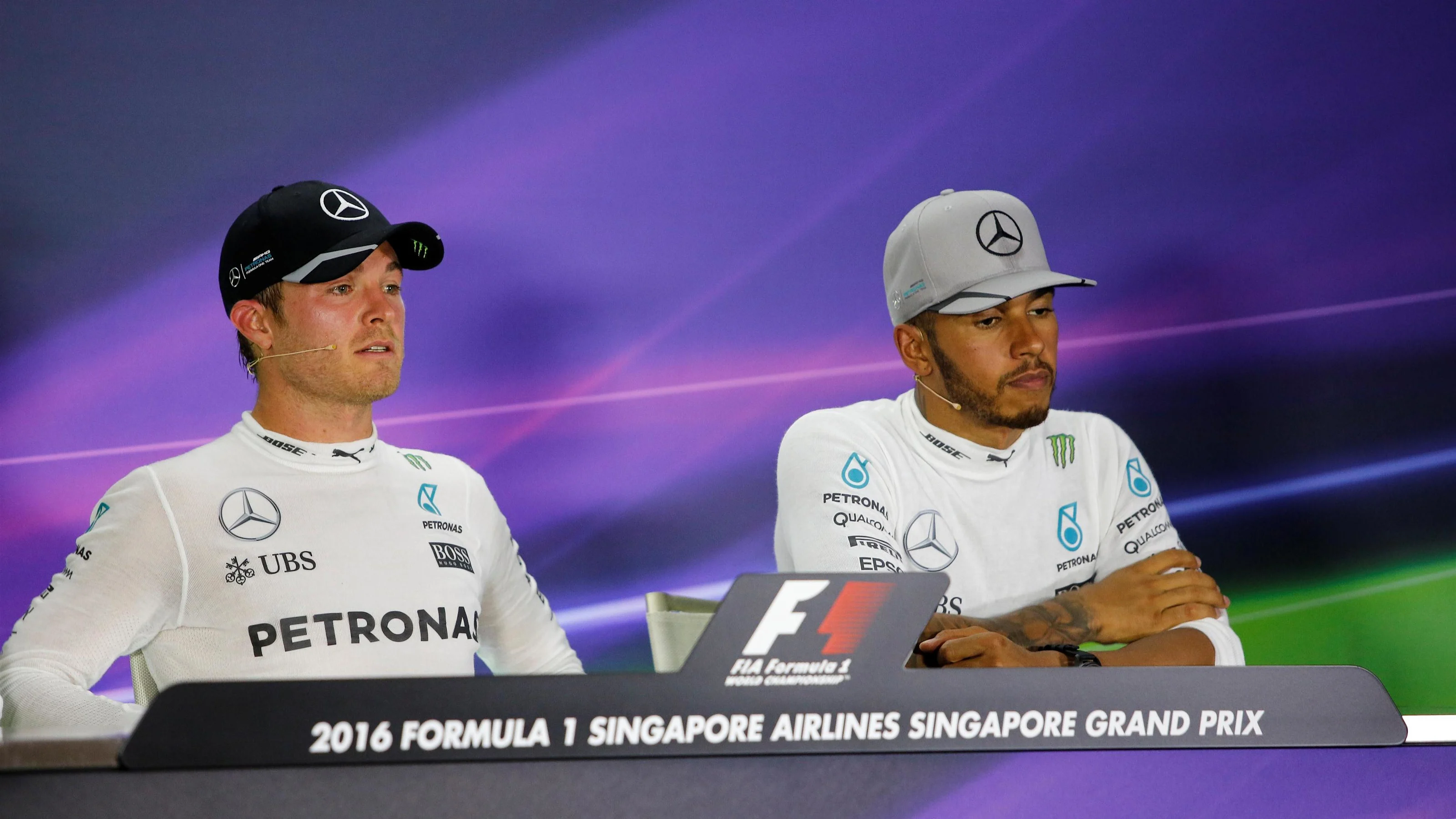 Nico Rosberg (GER) Mercedes AMG F1 and Lewis Hamilton (GBR) Mercedes AMG F1 in the Press Conference