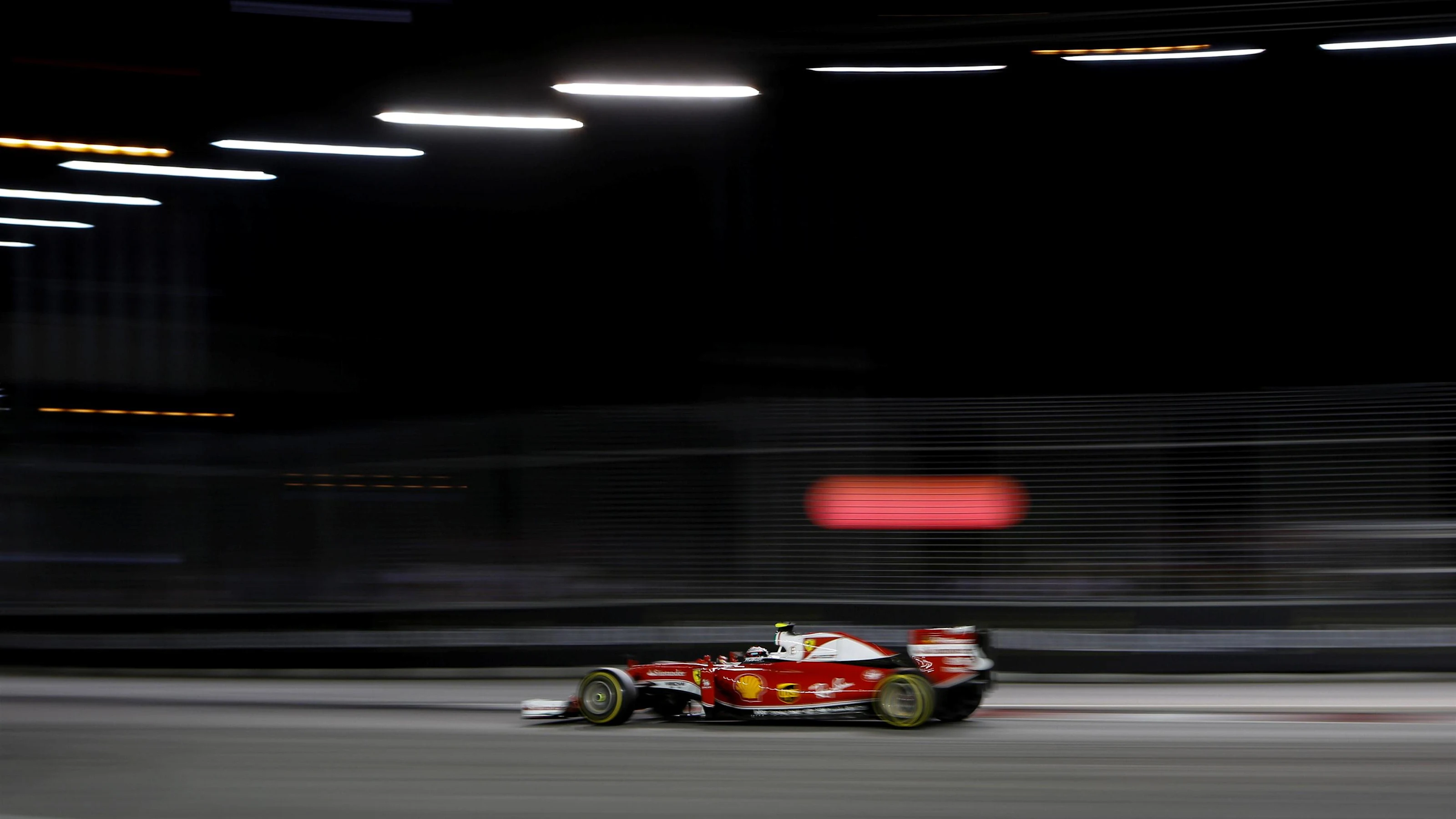 Kimi Raikkonen (FIN) Ferrari SF16-H at Formula One World Championship, Rd15, Singapore Grand Prix,