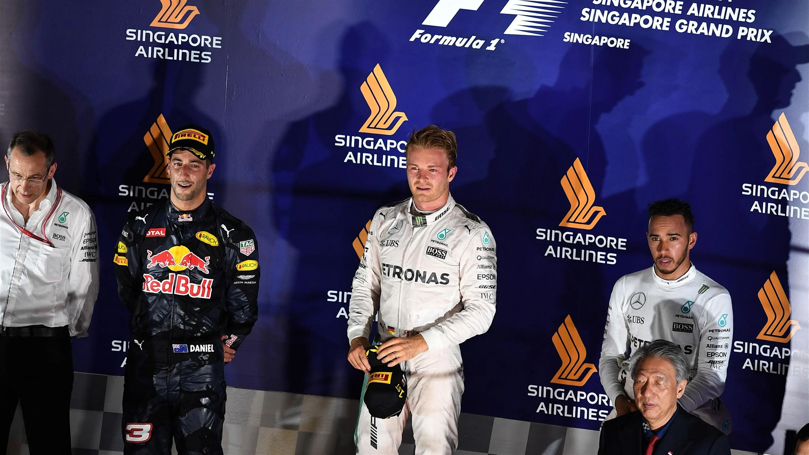 Daniel Ricciardo (AUS) Red Bull Racing, Nico Rosberg (GER) Mercedes AMG F1 and Lewis Hamilton (GBR)