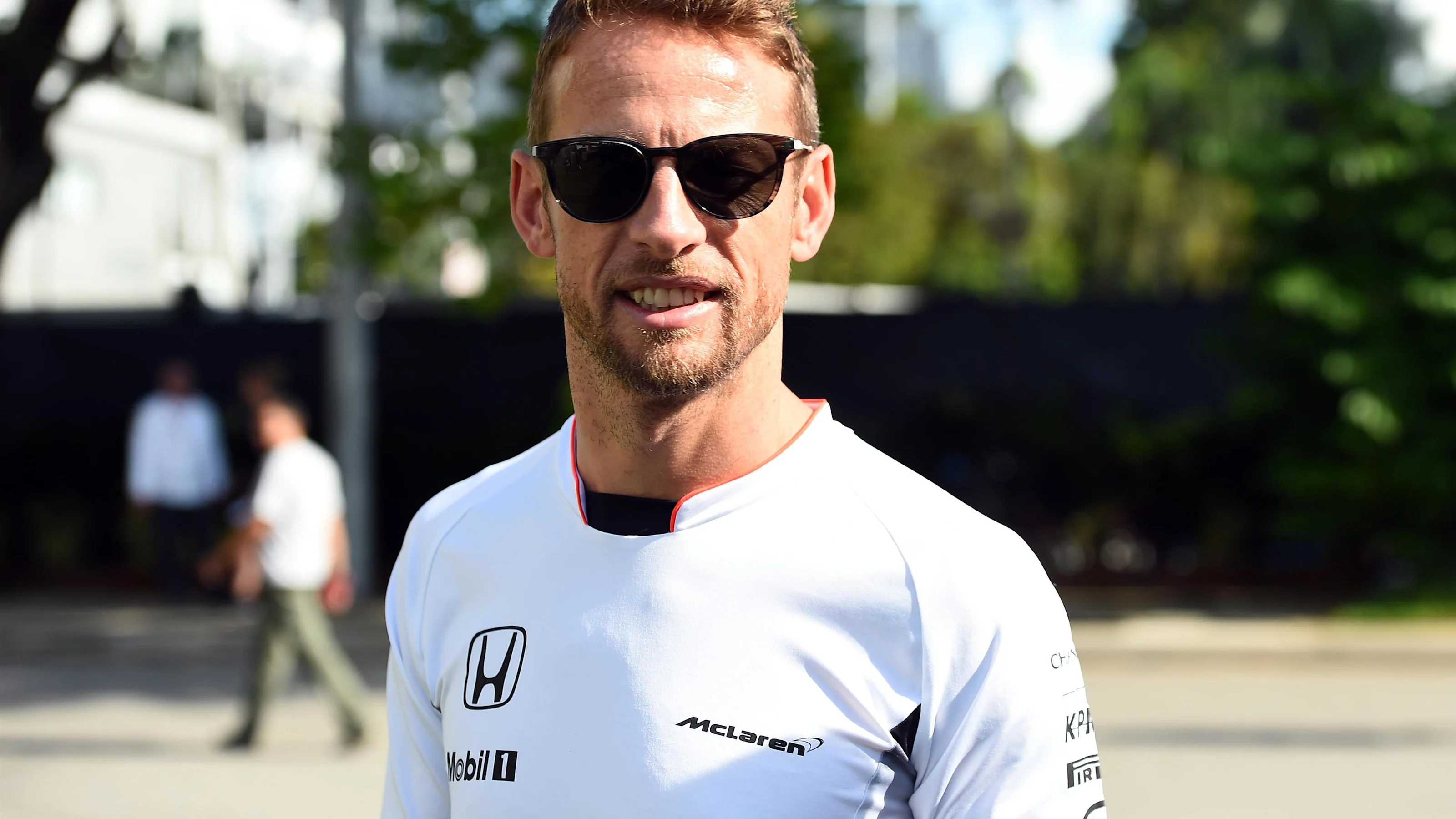 Jenson Button (GBR) McLaren at Formula One World Championship, Rd15, Singapore Grand Prix,