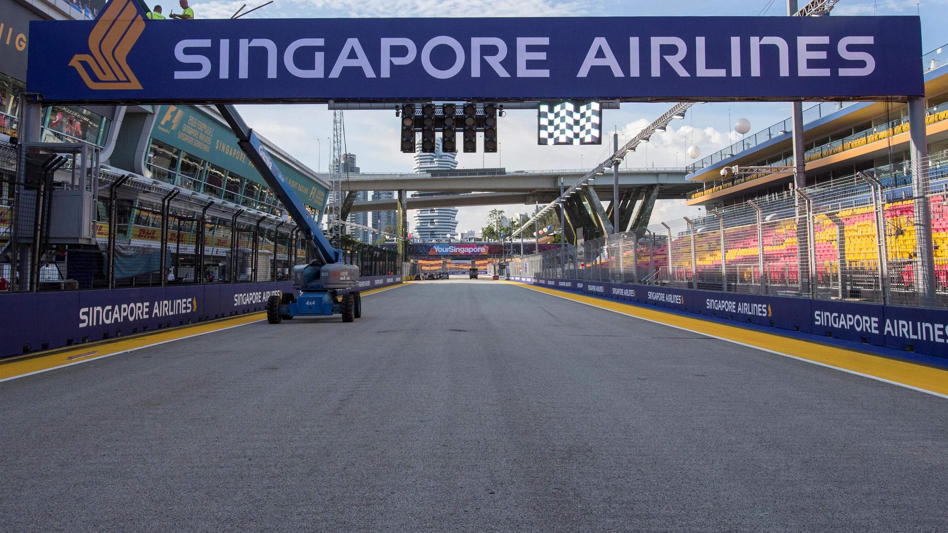 Track view at Formula One World Championship, Rd15, Singapore Grand Prix, Preparations, Marina Bay