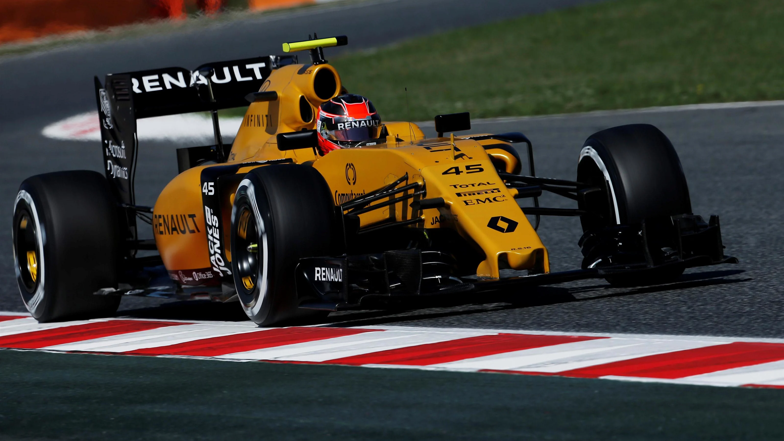 Esteban Ocon (FRA) Renault Sport F1 Team RS16 at Formula One World Championship, Rd5, Spanish Grand