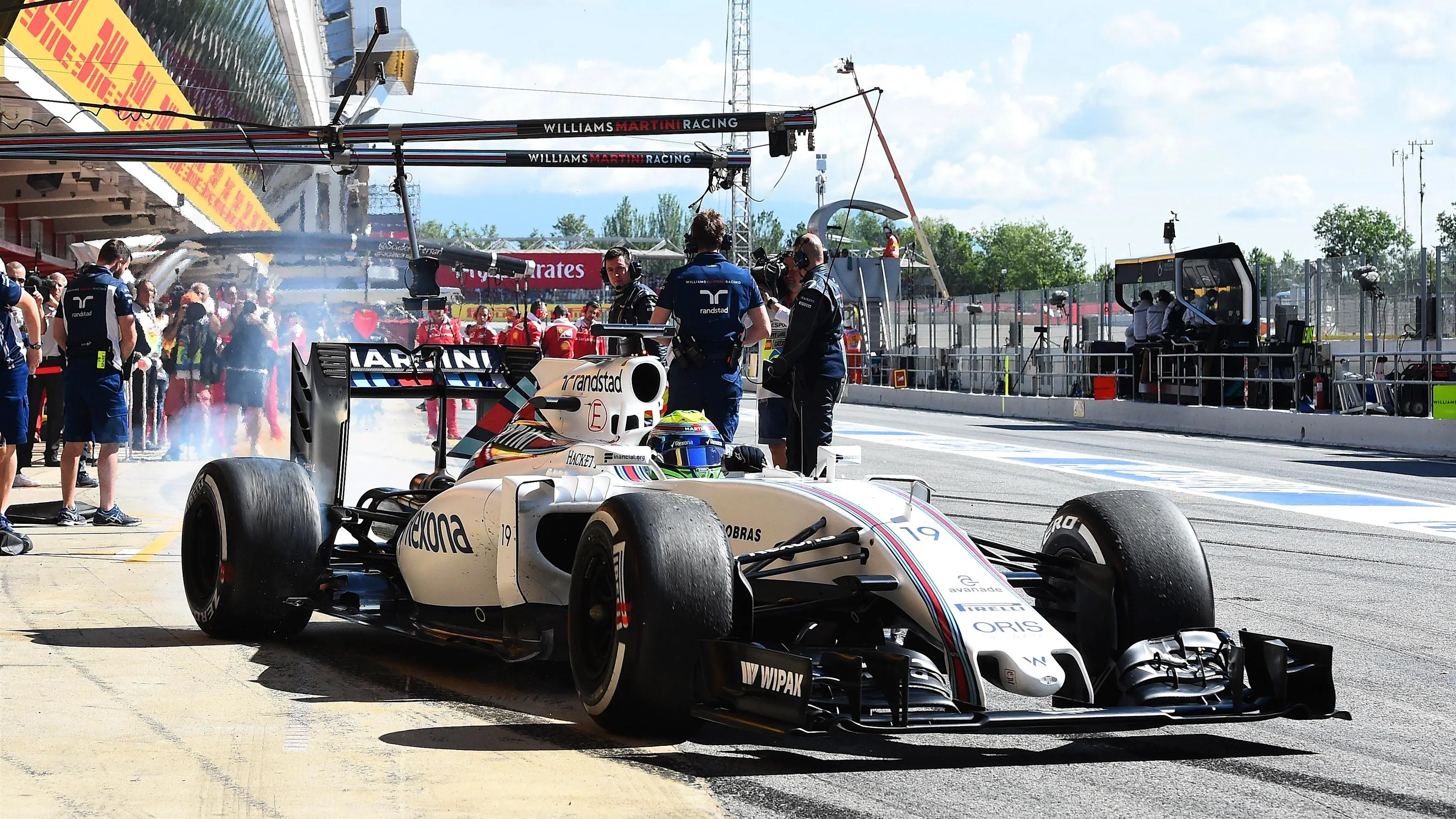 Felipe Massa (BRA) Williams FW38 burn out at Formula One World Championship, Rd5, Spanish Grand