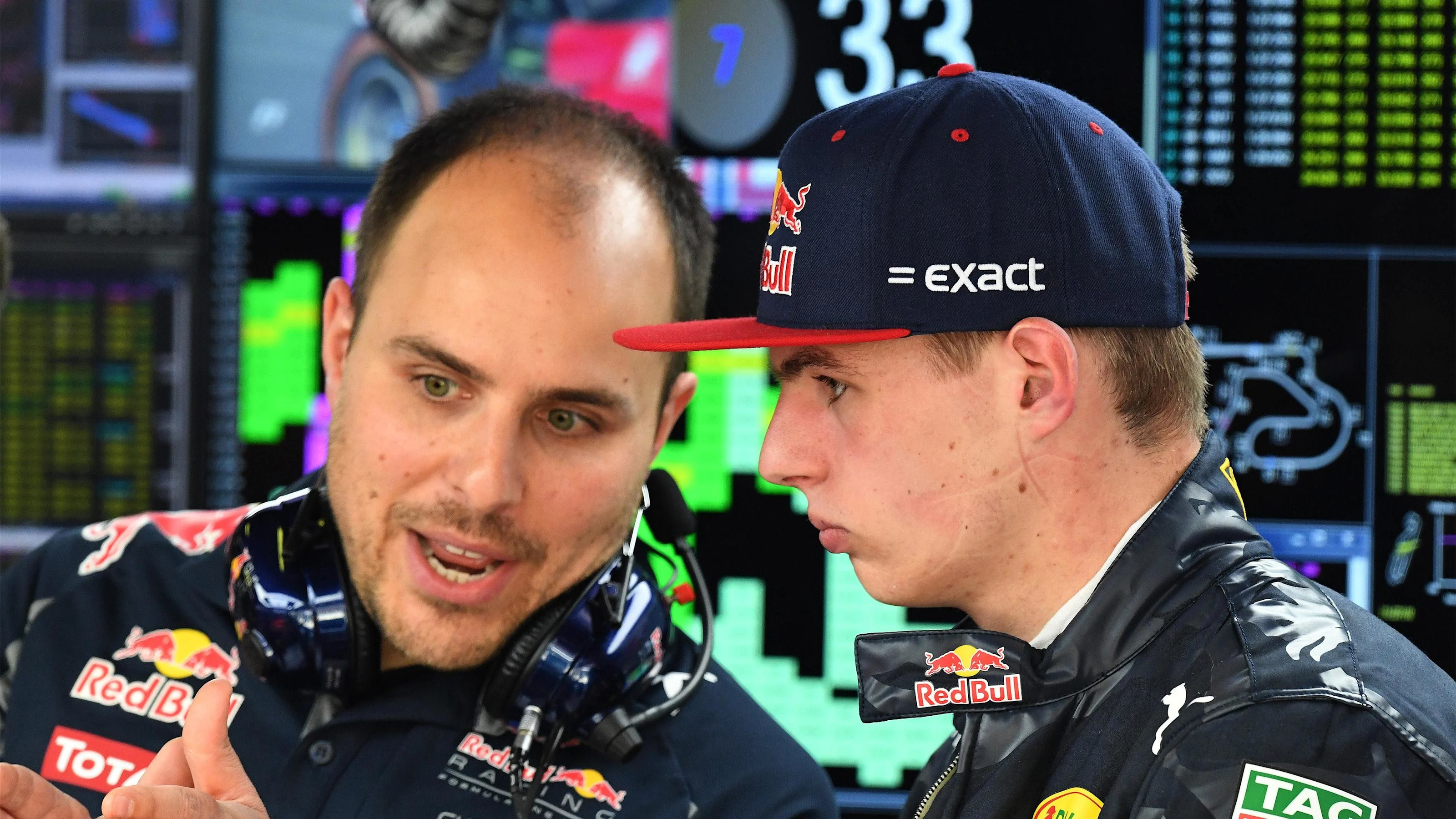 Max Verstappen (NED) Red Bull Racing talks with Gianpiero Lambiase (ITA) Red Bull Racing Race