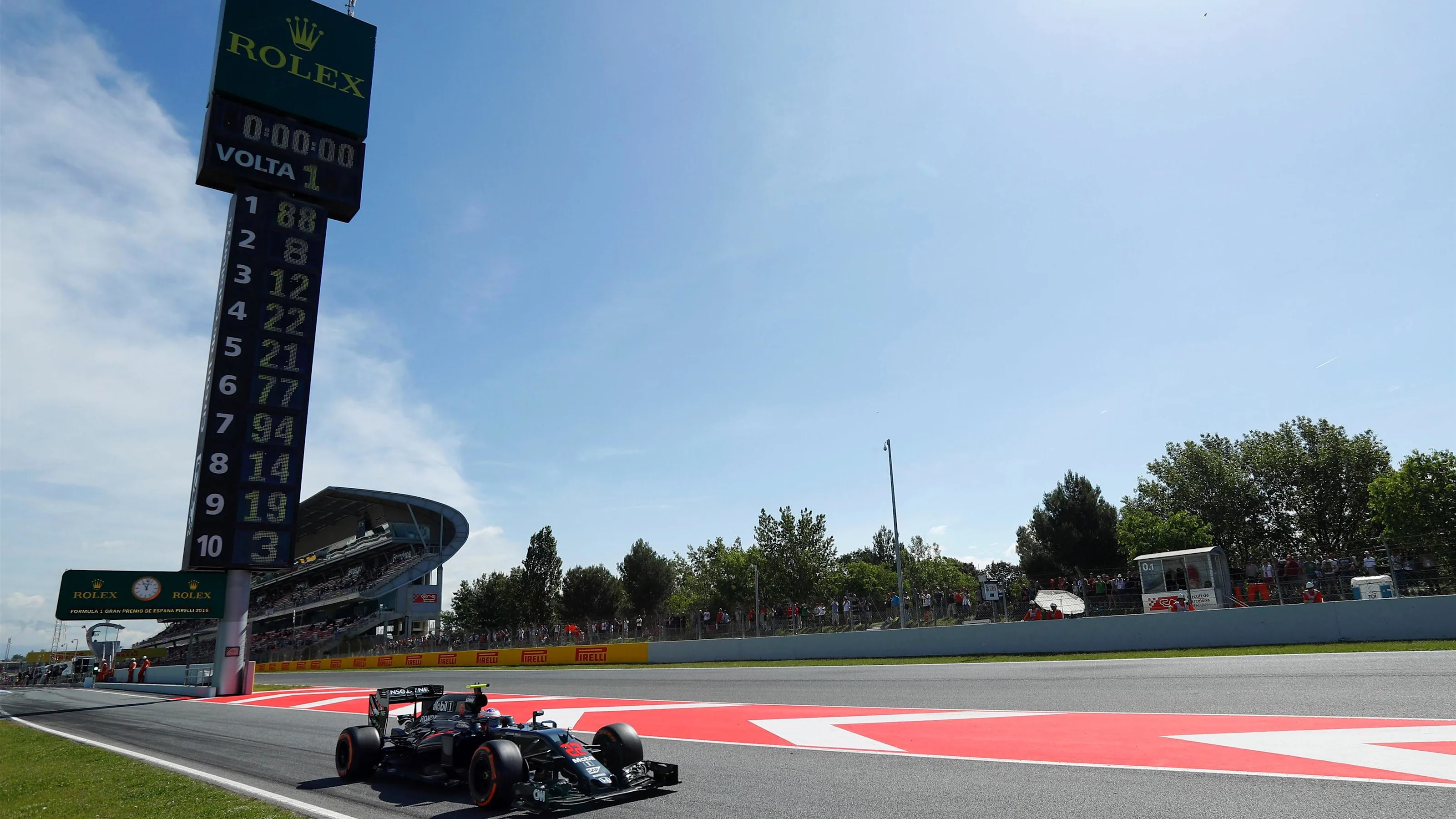 Jenson Button (GBR) McLaren MP4-31 at Formula One World Championship, Rd5, Spanish Grand Prix,