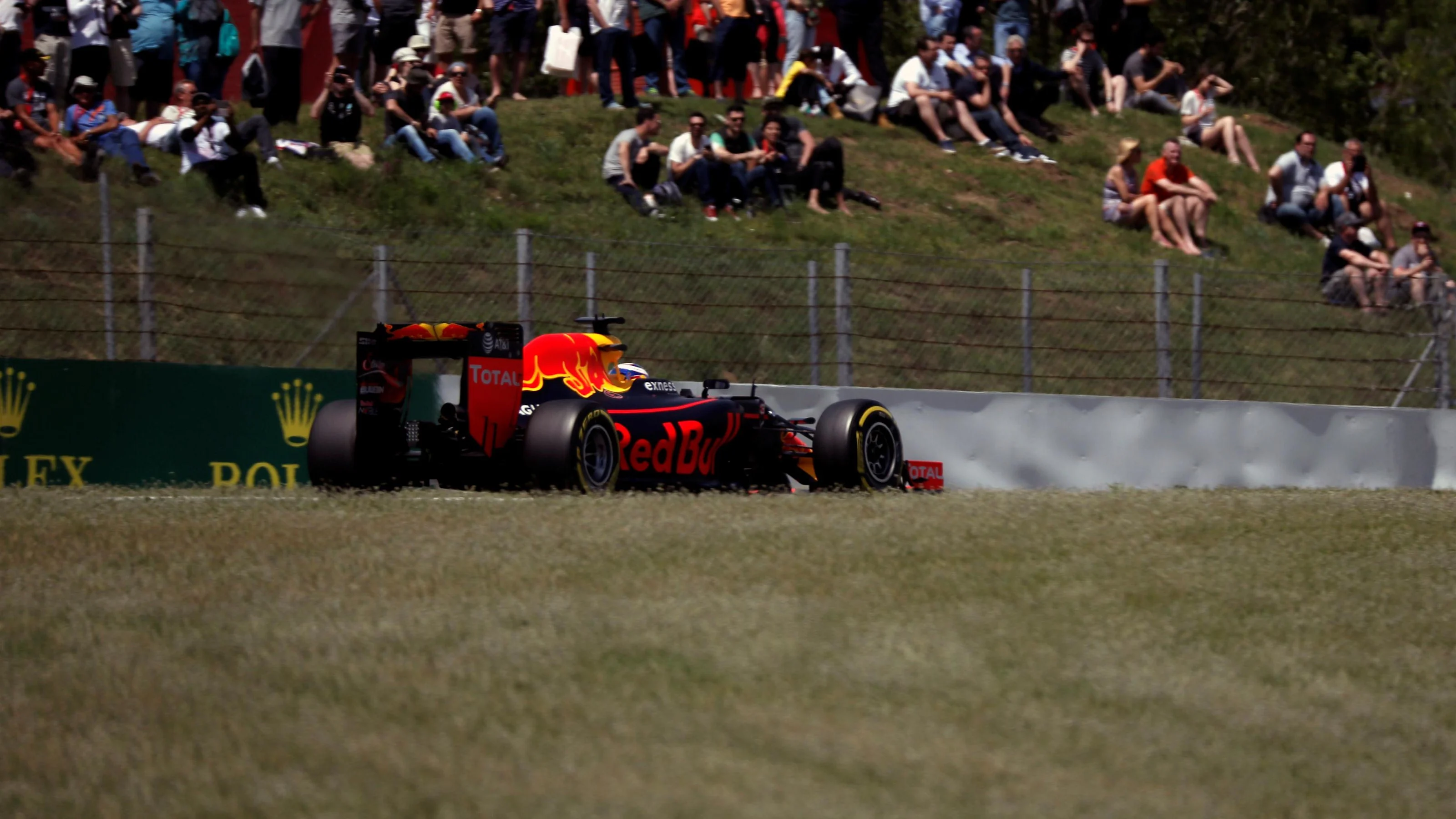 Daniel Ricciardo (AUS) Red Bull Racing RB12 at Formula One World Championship, Rd5, Spanish Grand