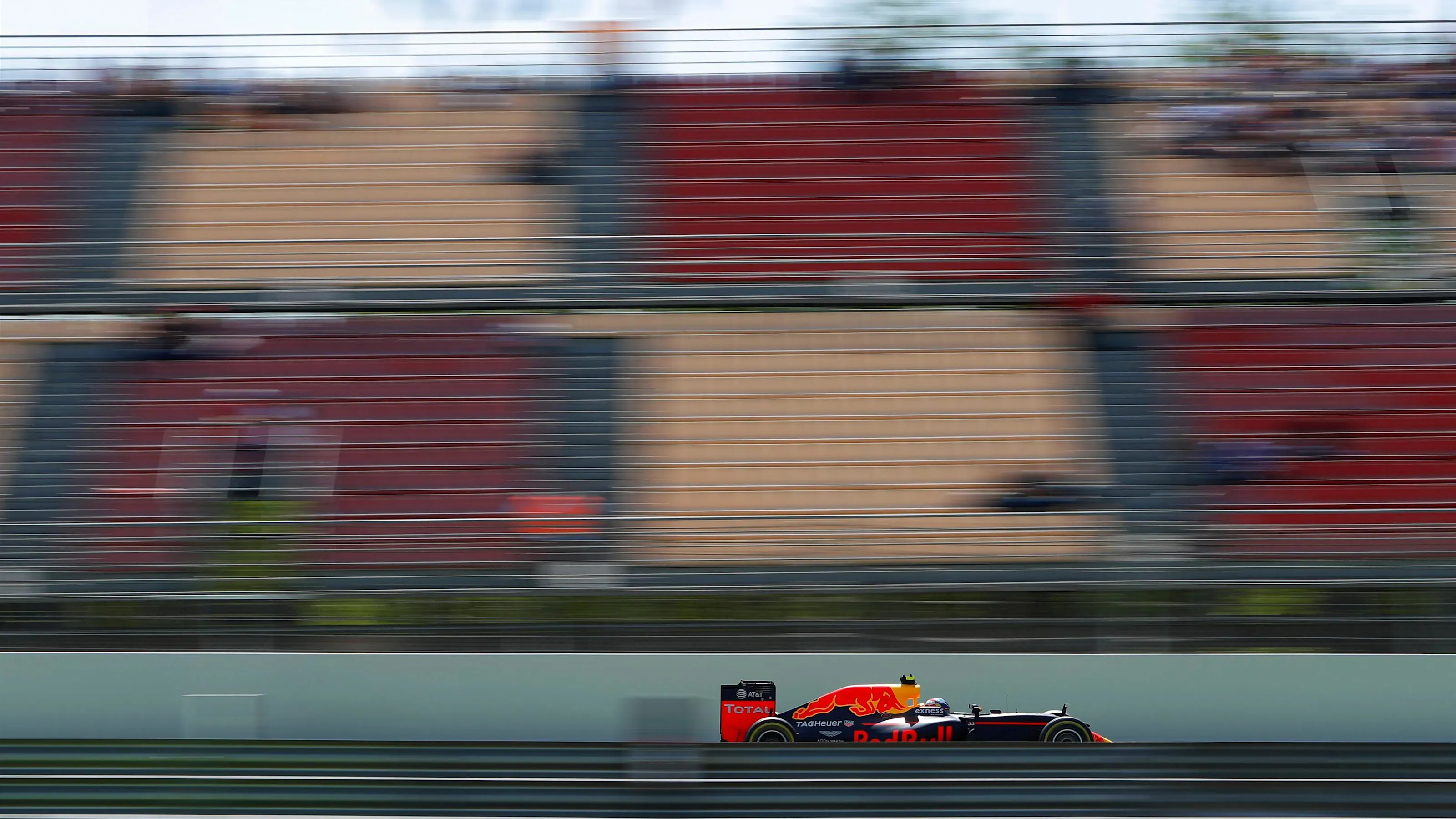 Max Verstappen (NED) Red Bull Racing RB12 at Formula One World Championship, Rd5, Spanish Grand