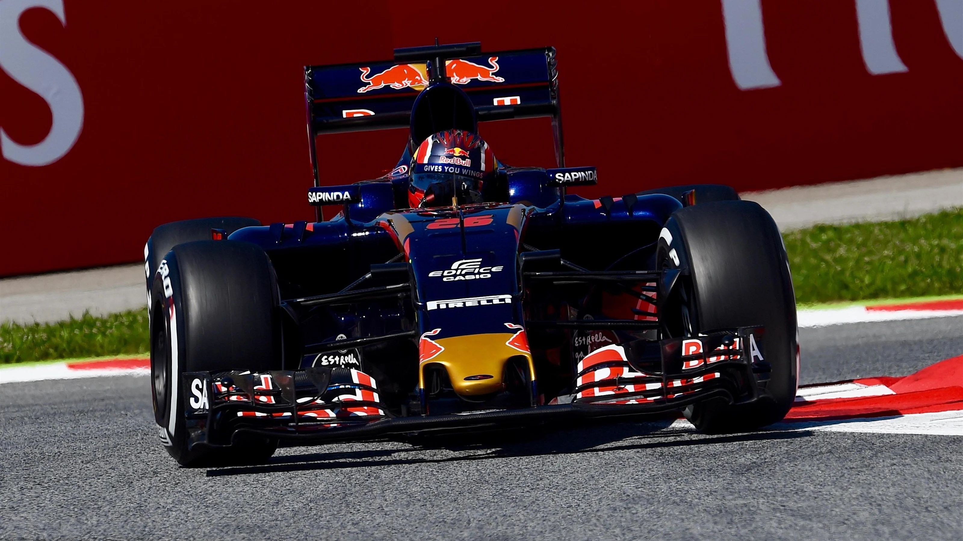Daniil Kvyat (RUS) Scuderia Toro Rosso STR11 at Formula One World Championship, Rd5, Spanish Grand