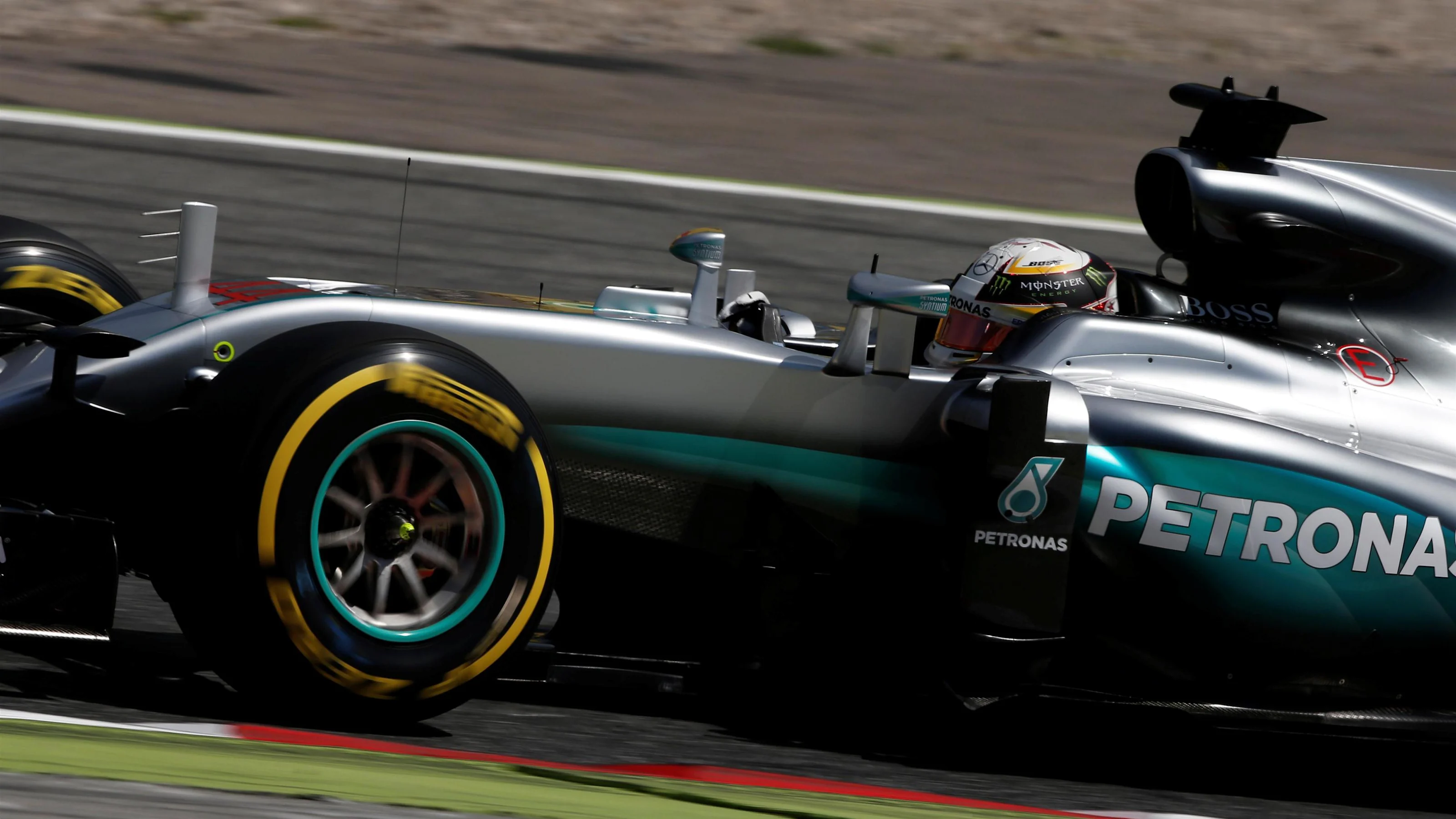 Lewis Hamilton (GBR) Mercedes-Benz F1 W07 Hybrid at Formula One World Championship, Rd5, Spanish