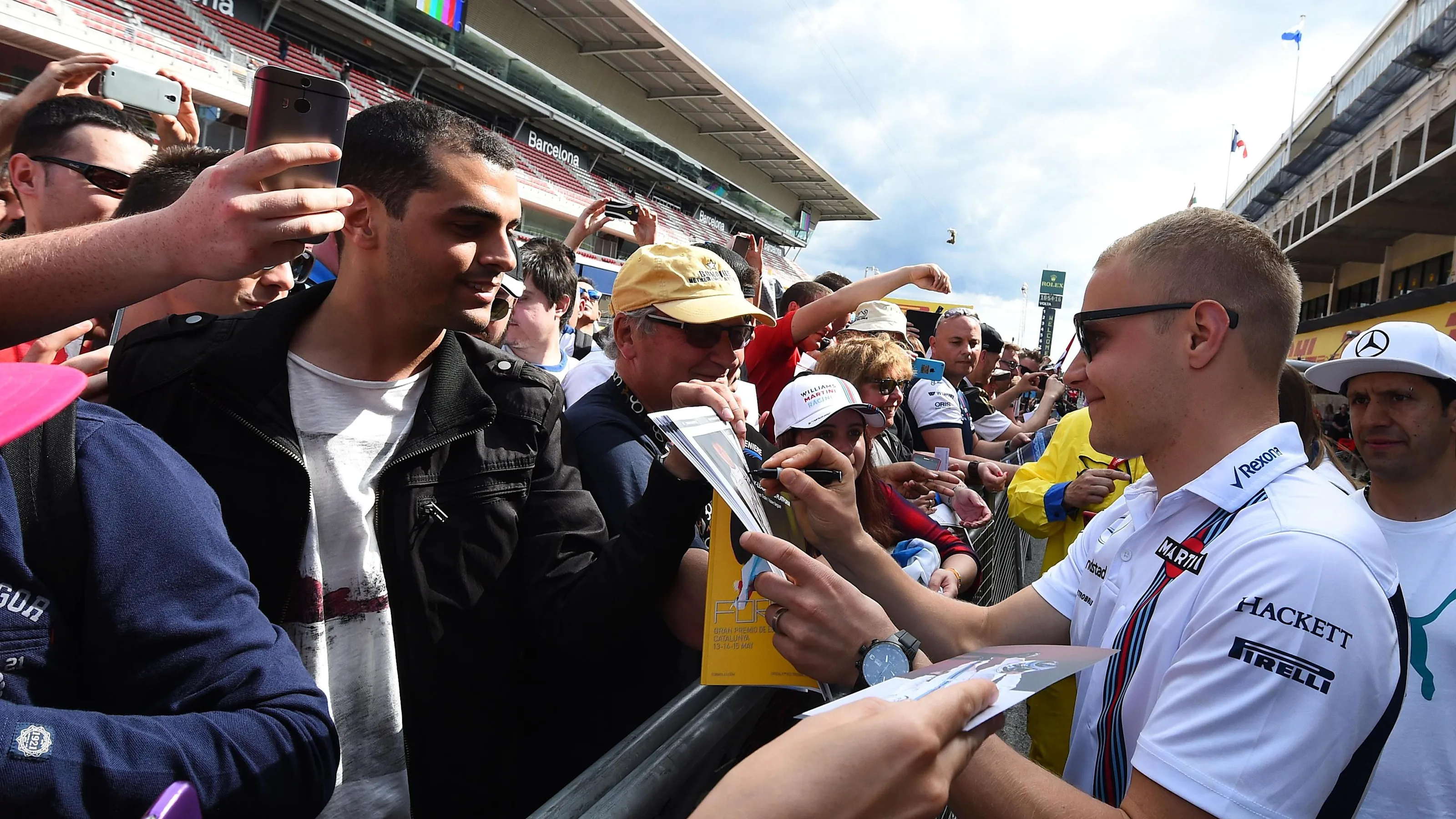 Valtteri Bottas (FIN) Williams signs autographs for the fans at Formula One World Championship,
