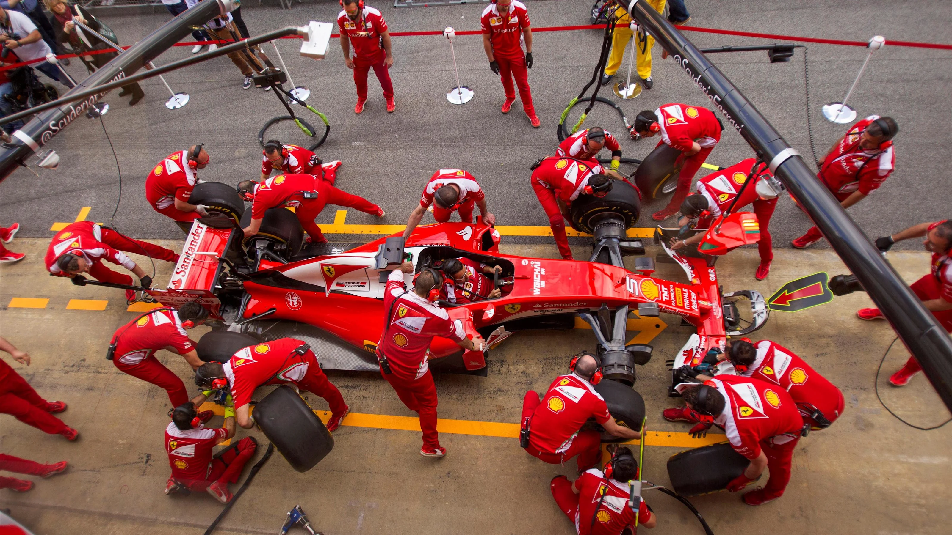 Ferrari pit stop practice at Formula One World Championship, Rd5, Spanish Grand Prix, Preparations,