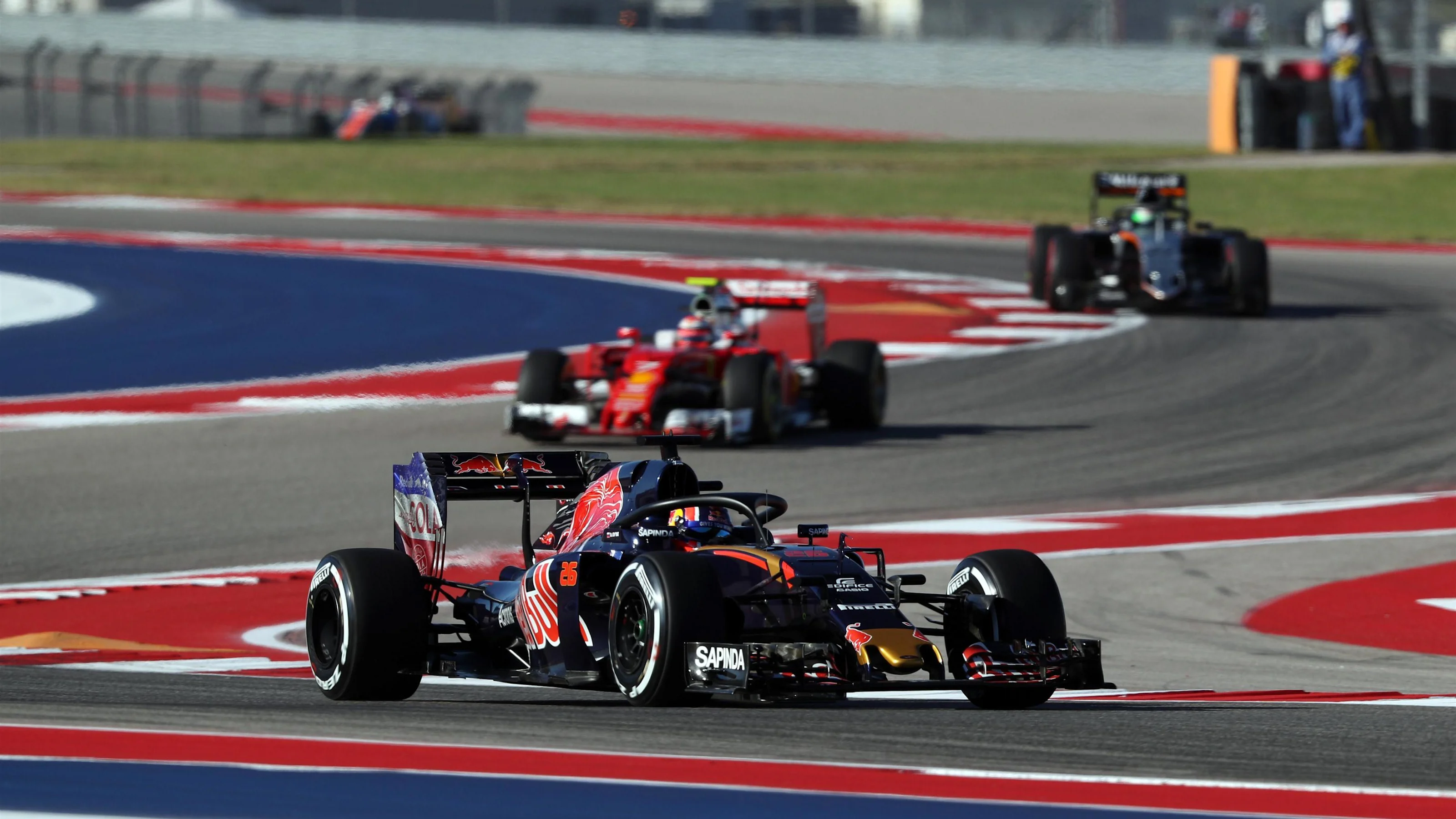 Daniil Kvyat (RUS) Scuderia Toro Rosso STR11 with the Halo at Formula One World Championship, Rd18,