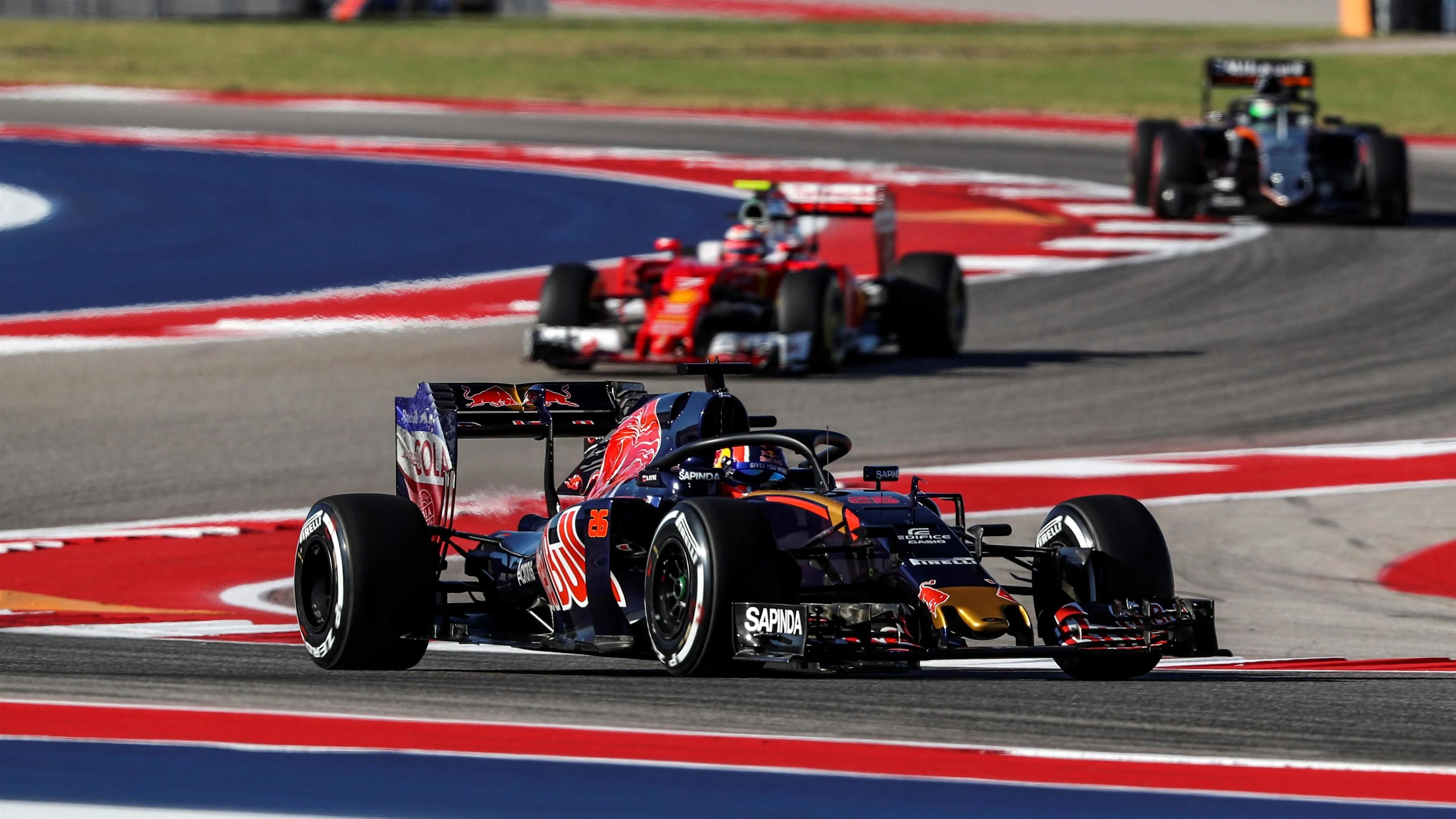 Daniil Kvyat (RUS) Scuderia Toro Rosso STR11 with Halo at Formula One World Championship, Rd18,