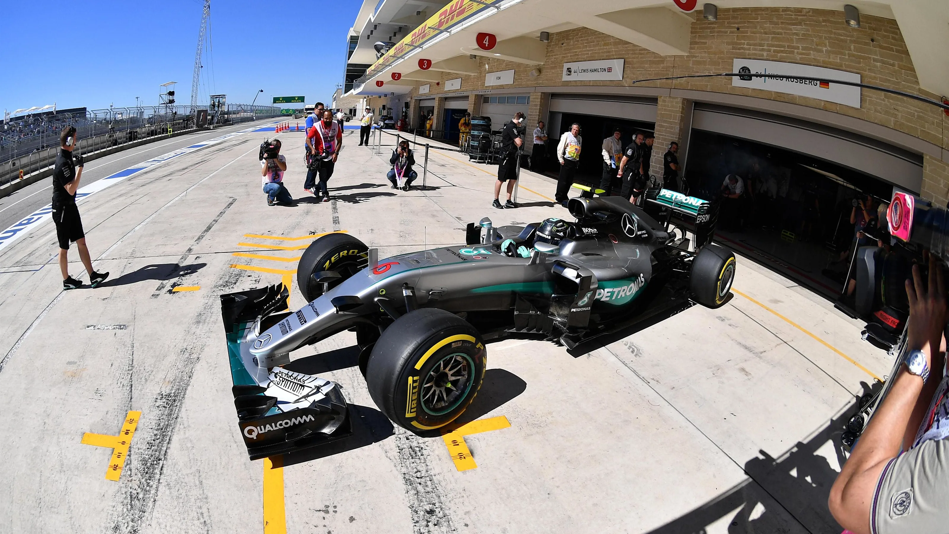 Nico Rosberg (GER) Mercedes-Benz F1 W07 Hybrid at Formula One World Championship, Rd18, United