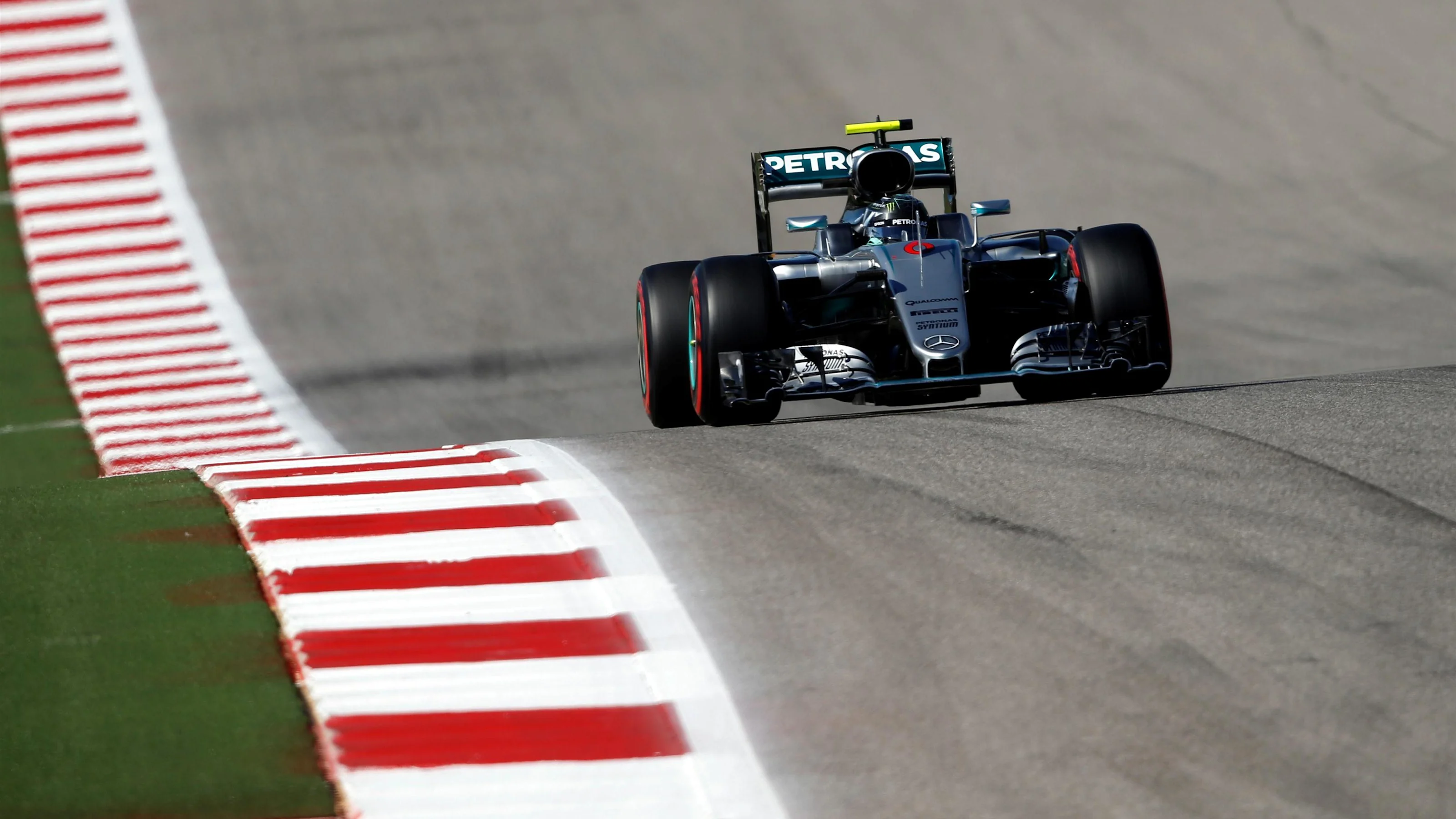 Nico Rosberg (GER) Mercedes-Benz F1 W07 Hybrid at Formula One World Championship, Rd18, United