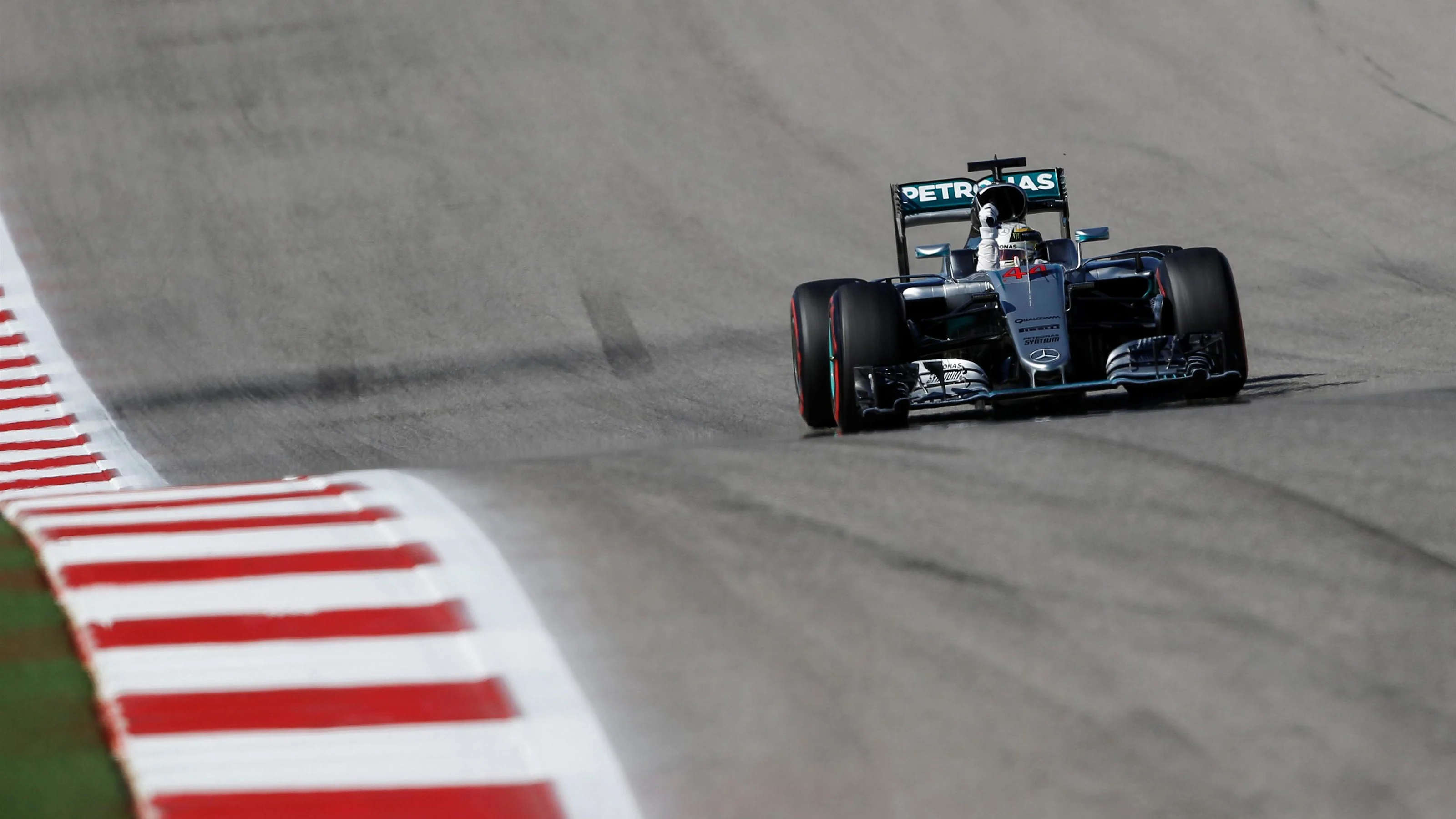 Pole sitter Lewis Hamilton (GBR) Mercedes-Benz F1 W07 Hybrid celebrates at the end of Q3 at Formula