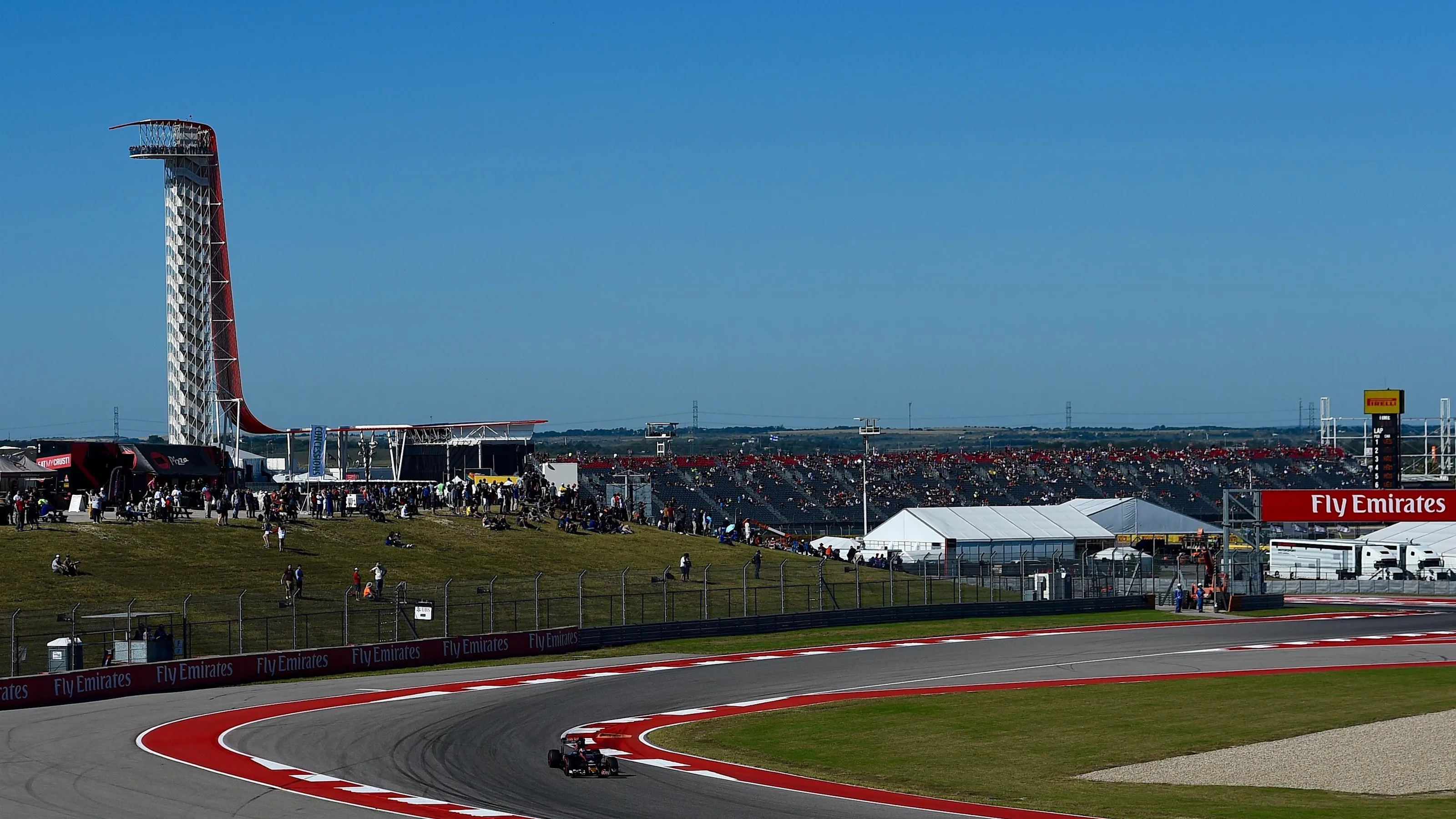Daniil Kvyat (RUS) Scuderia Toro Rosso STR11 at Formula One World Championship, Rd18, United States