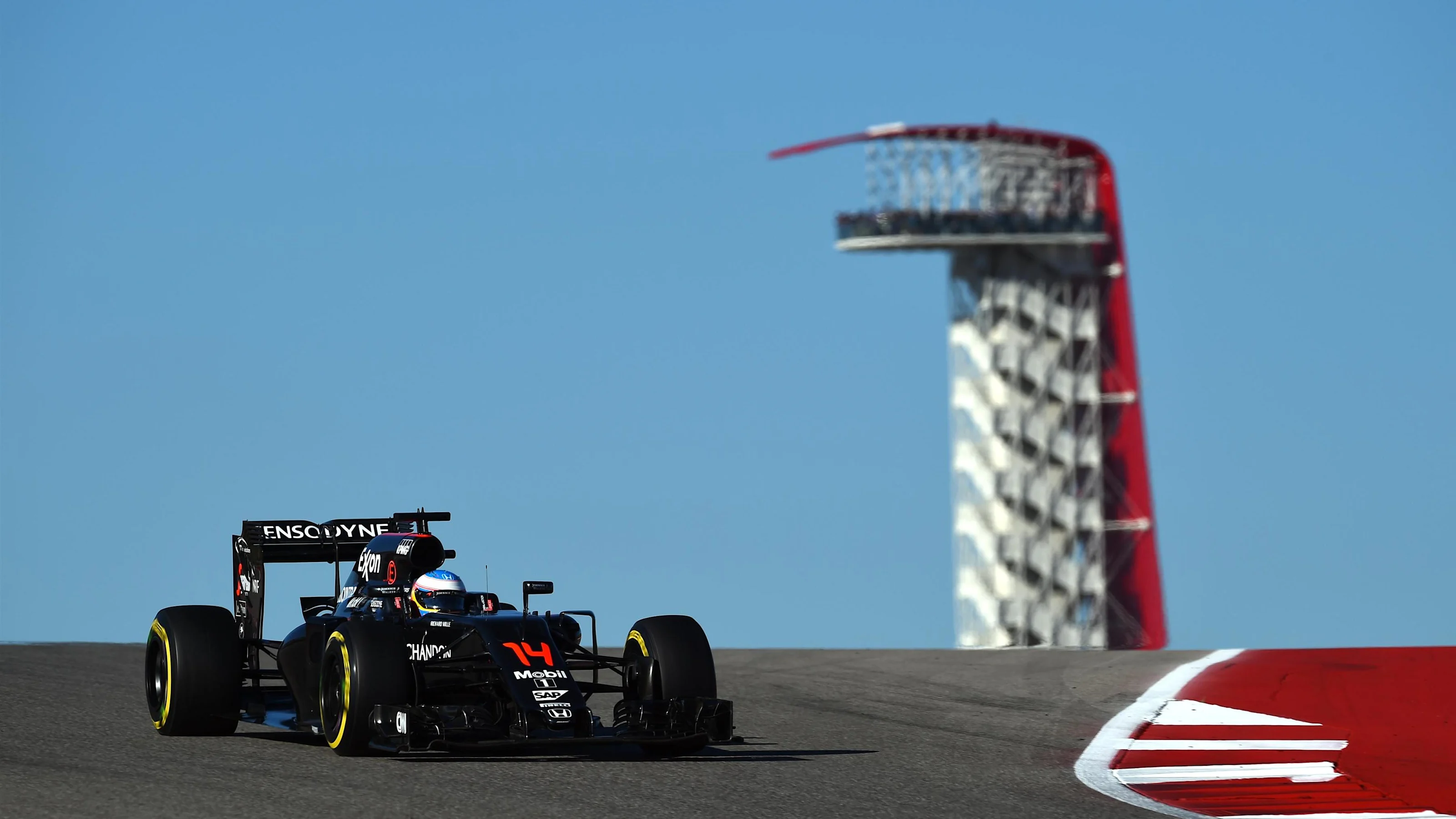 Fernando Alonso (ESP) McLaren MP4-31 at Formula One World Championship, Rd18, United States Grand