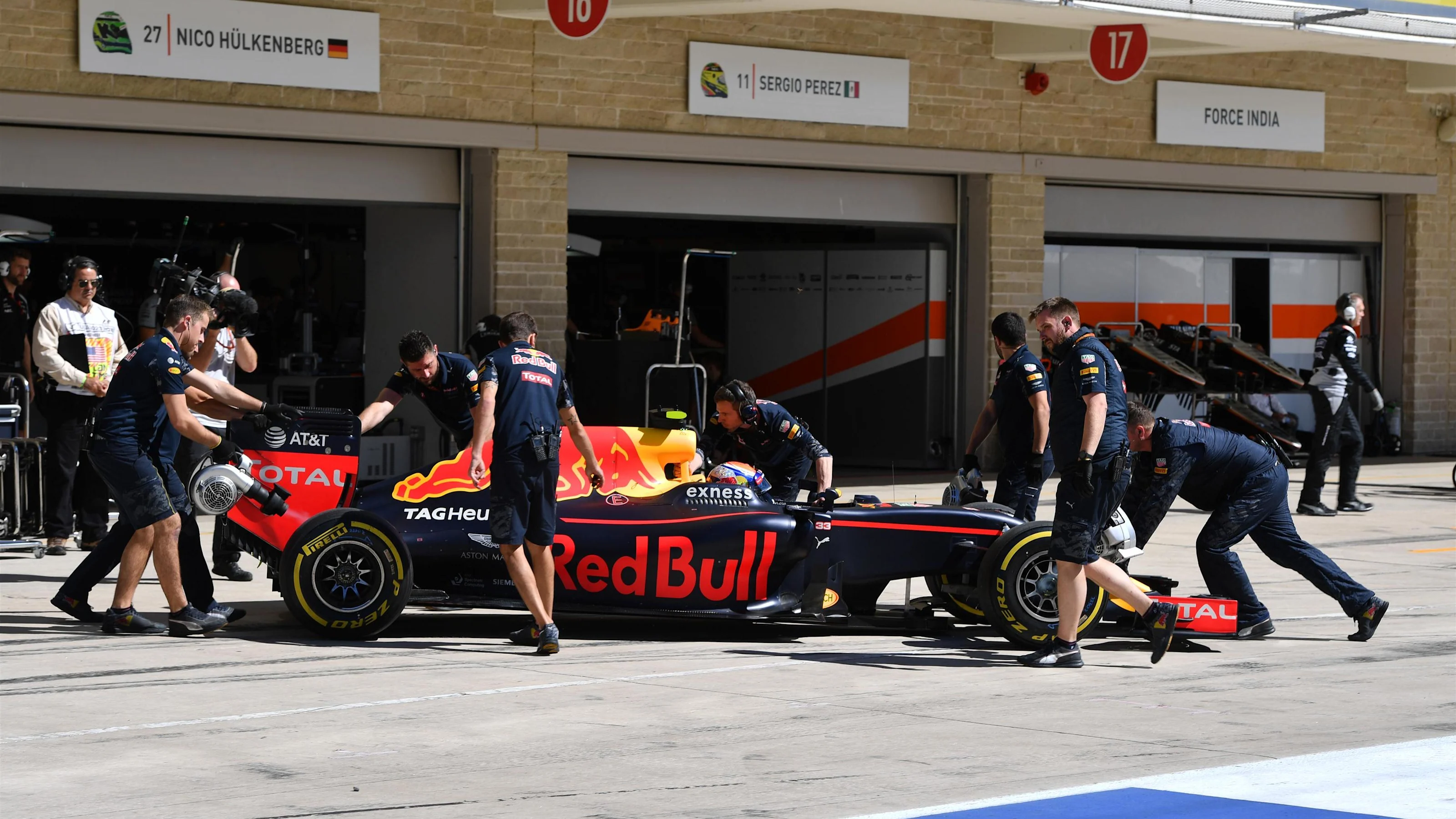 Max Verstappen (NED) Red Bull Racing RB12 at Formula One World Championship, Rd18, United States