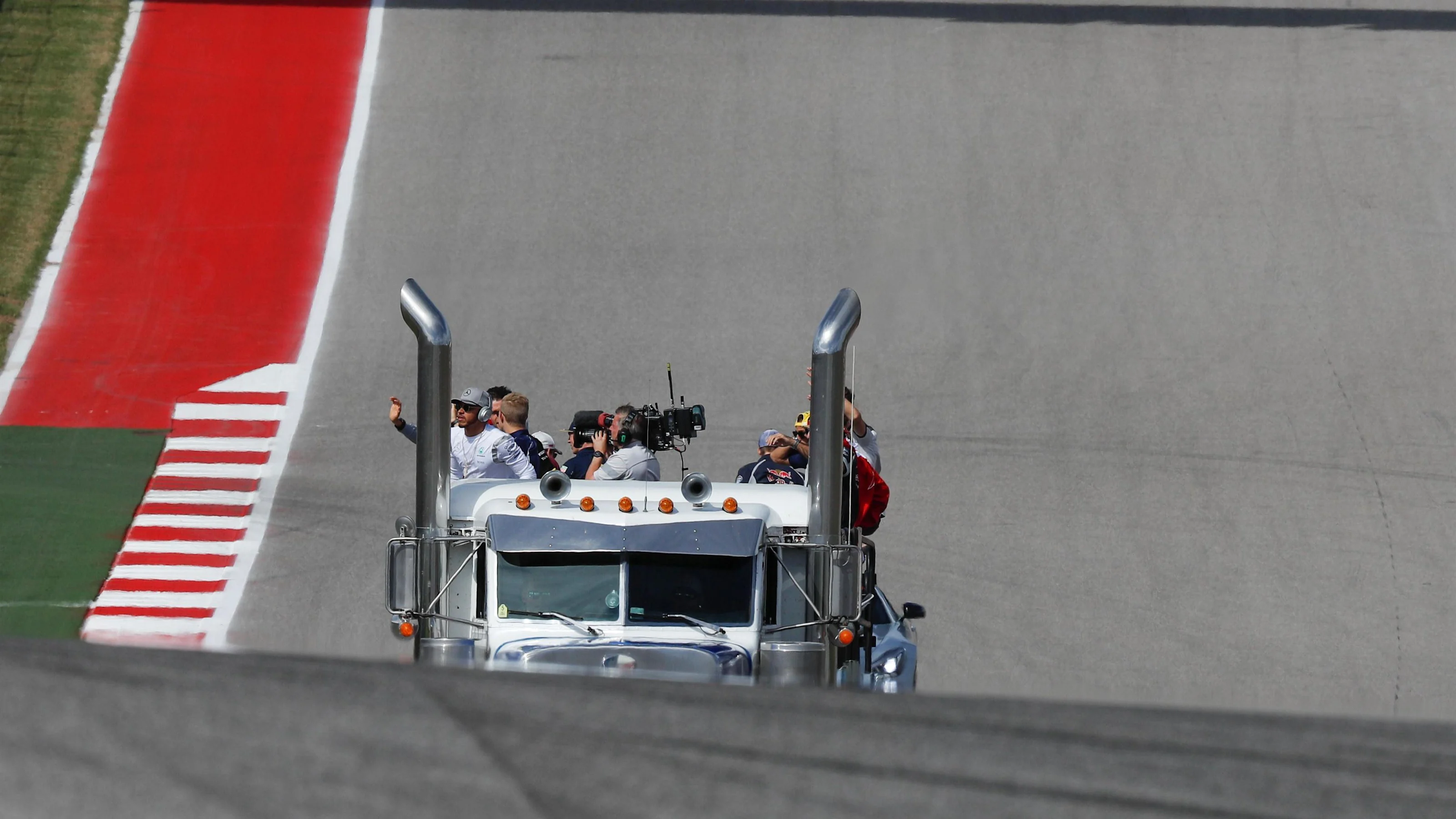 Drivers parade at Formula One World Championship, Rd18, United States Grand Prix, Race, Circuit of