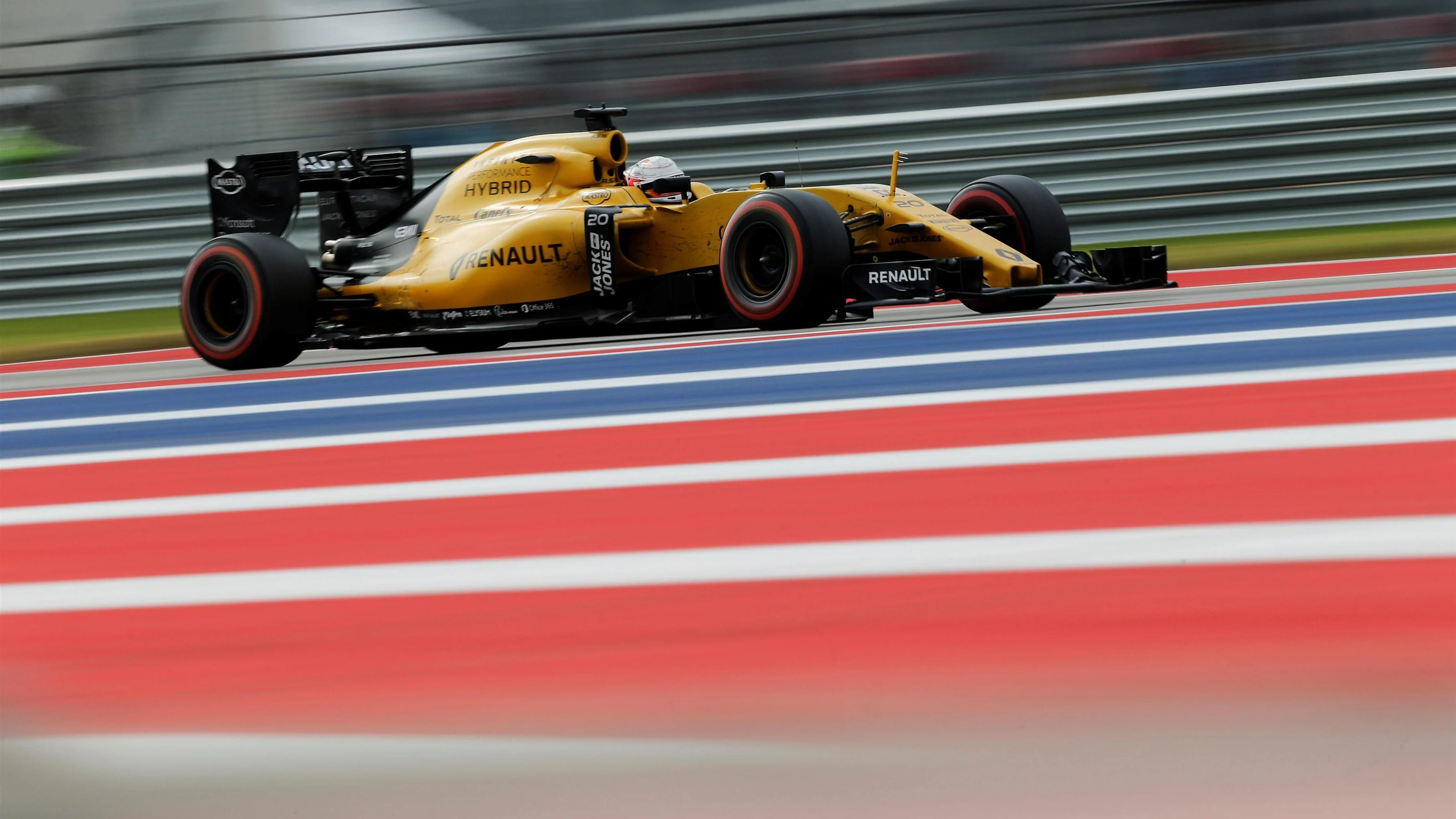 Kevin Magnussen (DEN) Renault Sport F1 Team RS16 at Formula One World Championship, Rd18, United