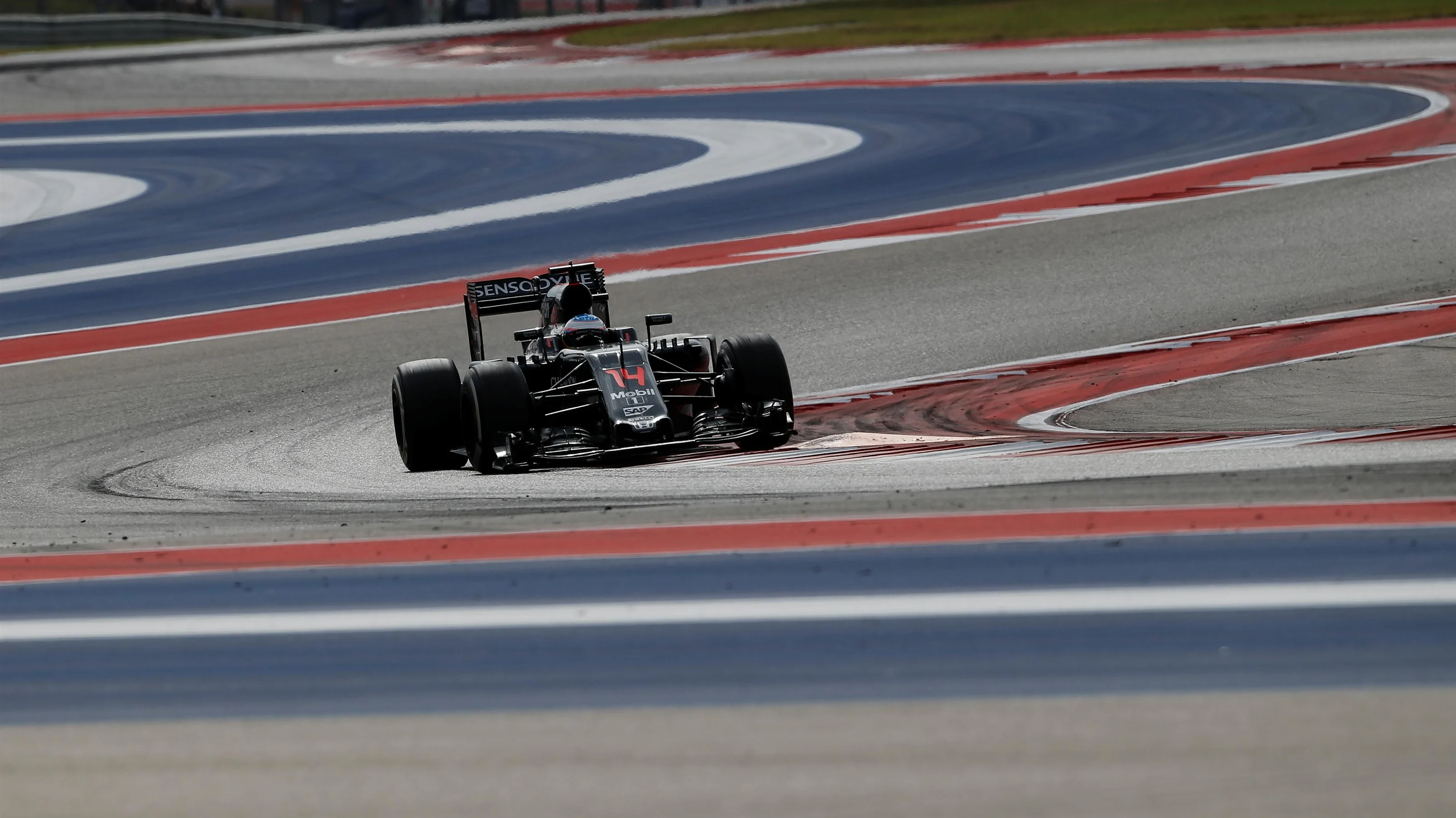 Fernando Alonso (ESP) McLaren MP4-31 at Formula One World Championship, Rd18, United States Grand