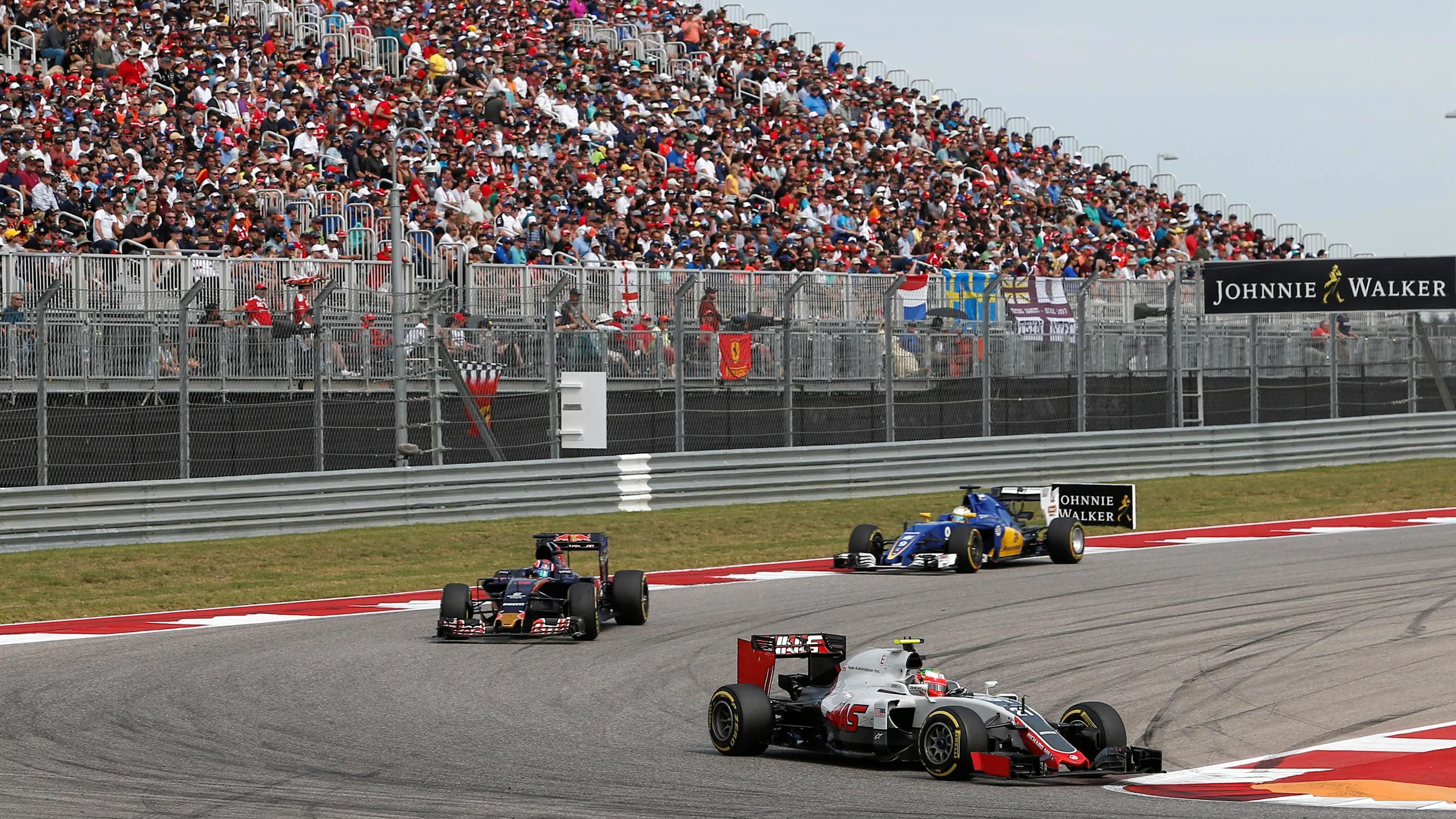 Esteban Gutierrez (MEX) Haas VF-16 at Formula One World Championship, Rd18, United States Grand