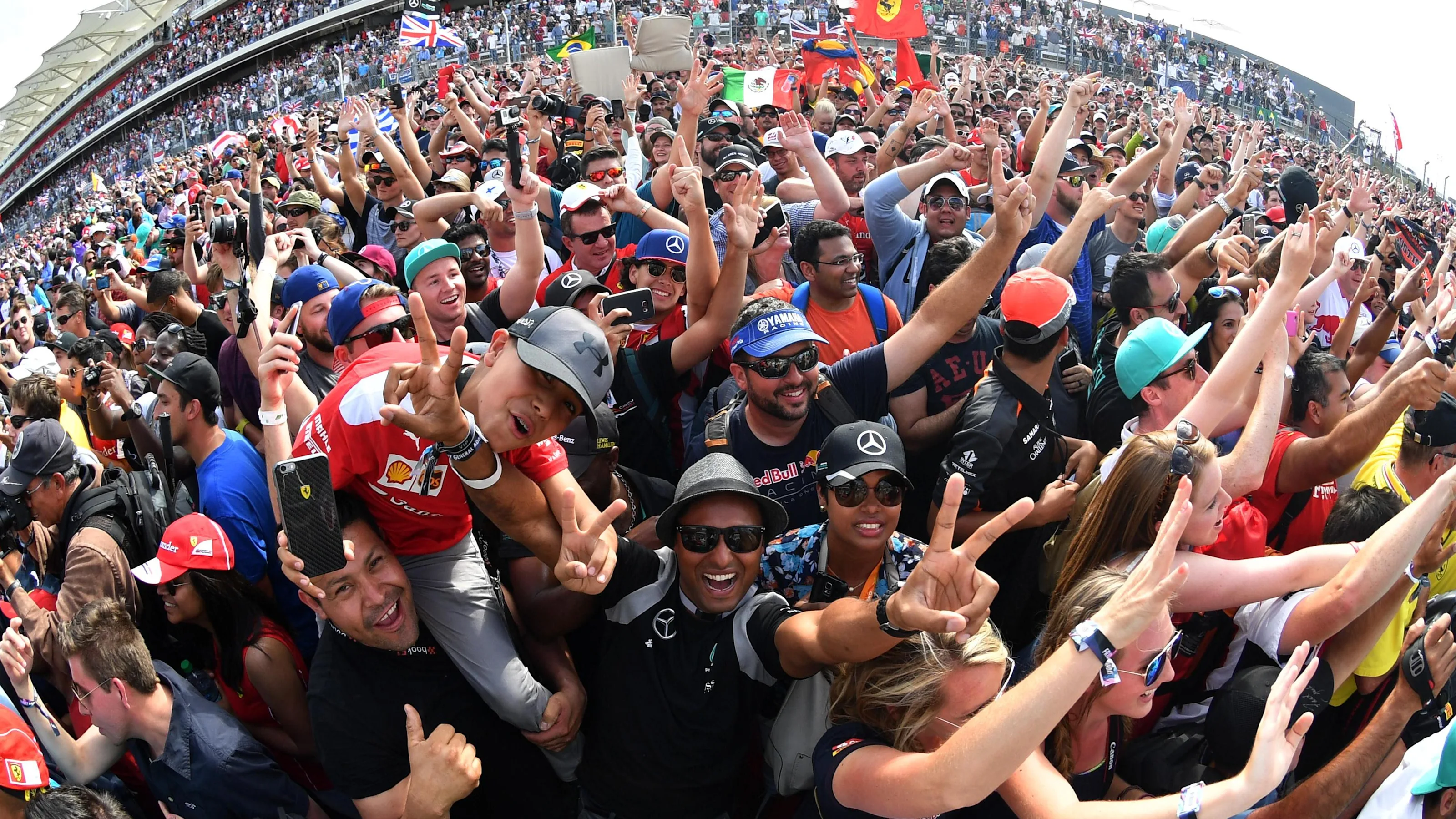 Fans at Formula One World Championship, Rd18, United States Grand Prix, Race, Circuit of the