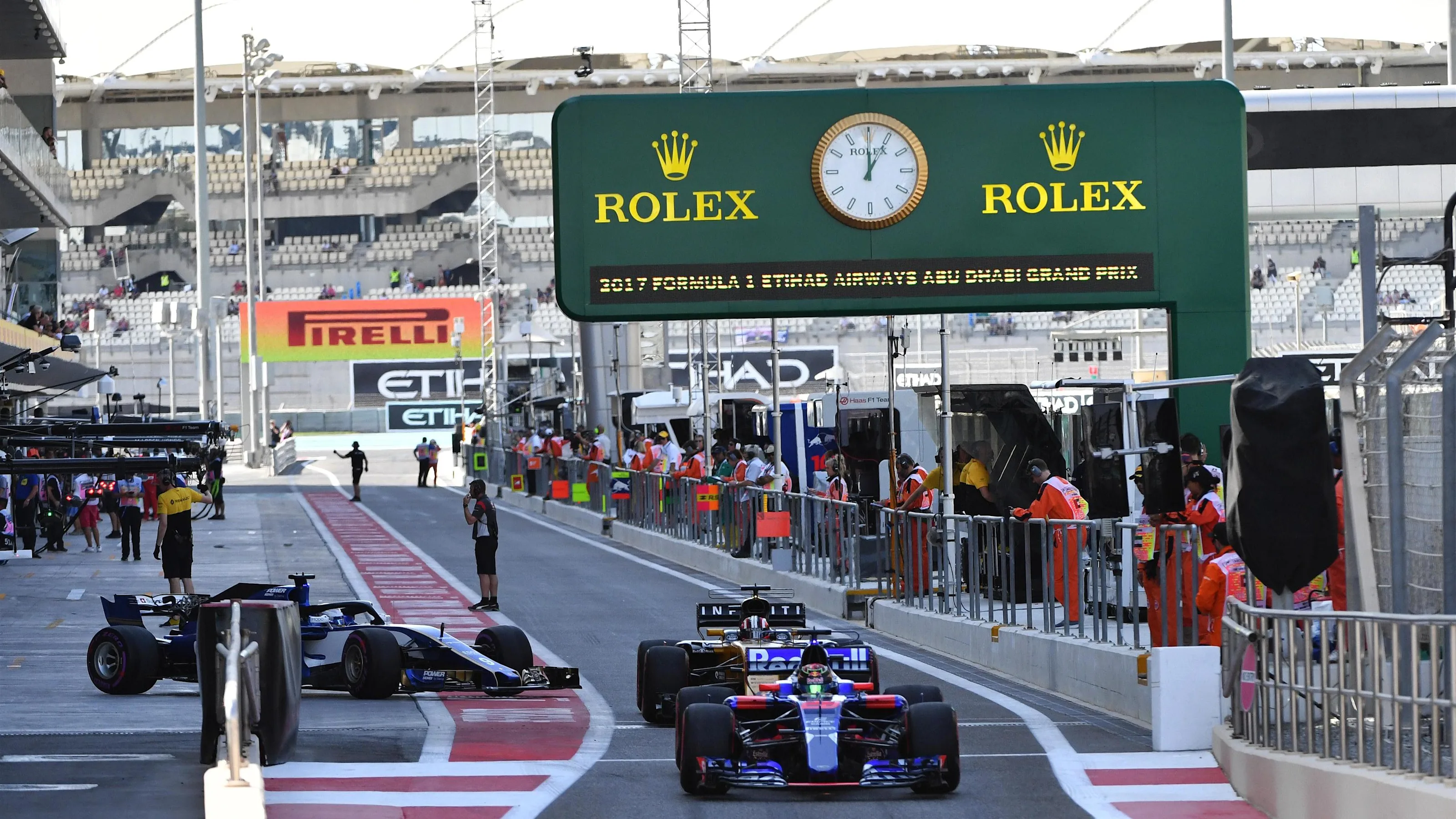 Brendon Hartley (NZL) Scuderia Toro Rosso STR12 at Formula One World Championship, Rd20, Abu Dhabi