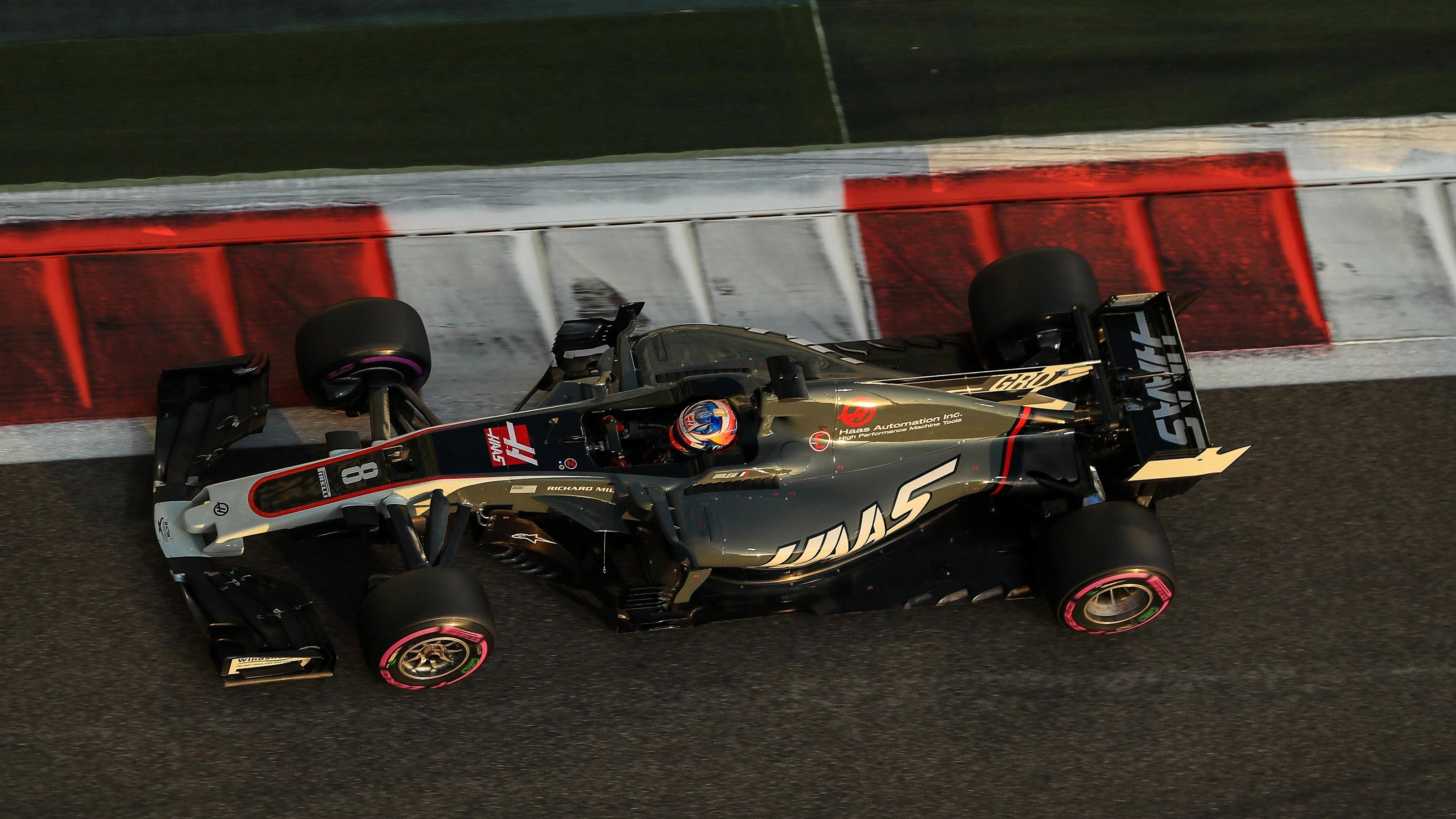 at Formula One World Championship, Rd20, Abu Dhabi Grand Prix, Qualifying, Yas Marina Circuit, Abu