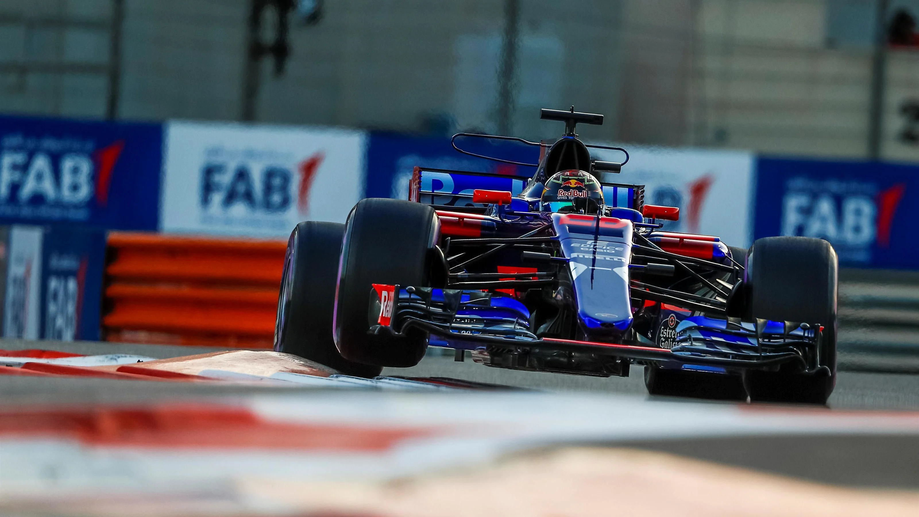 Brendon Hartley (NZL) Scuderia Toro Rosso STR12 at Formula One World Championship, Rd20, Abu Dhabi