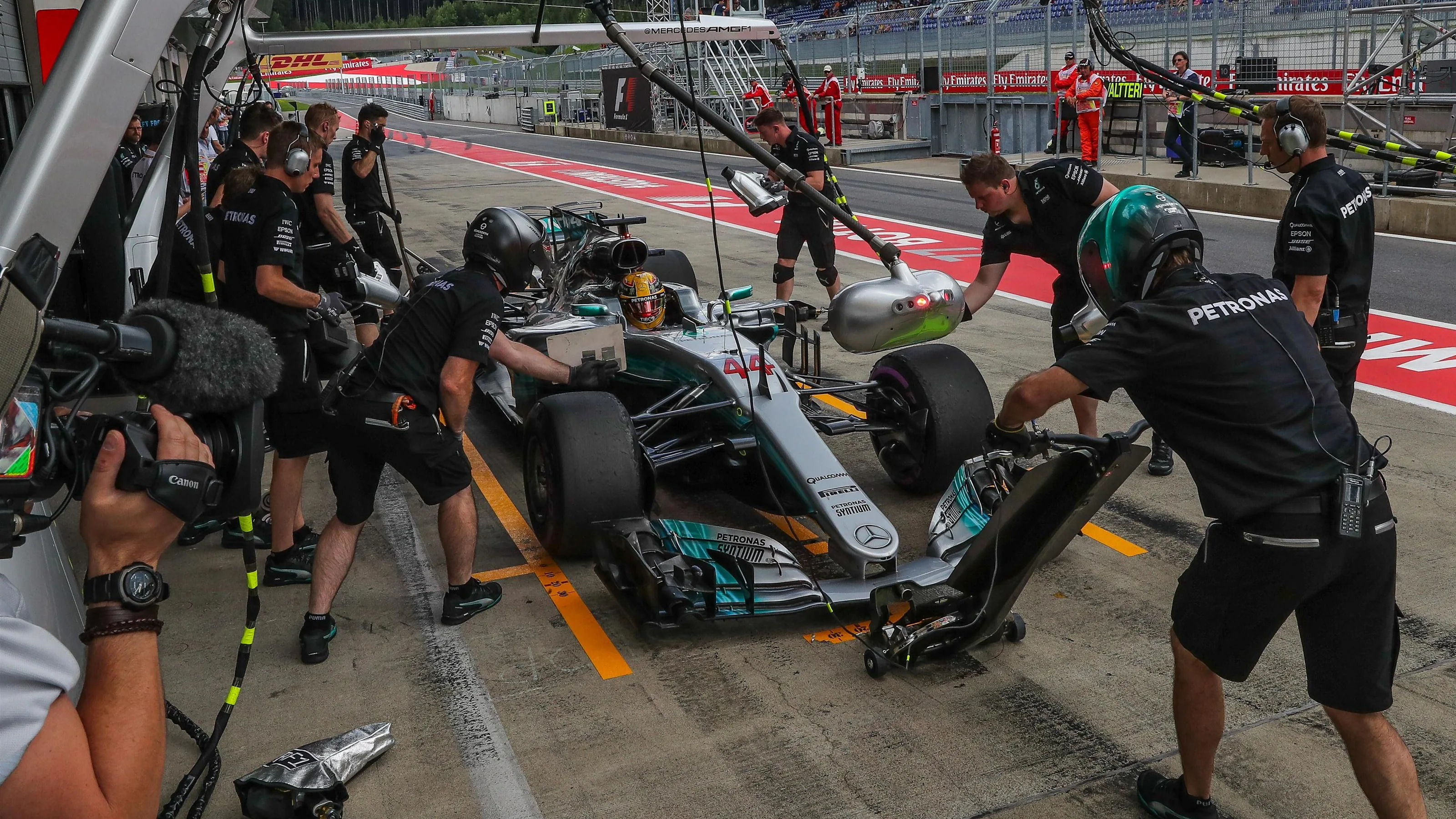 Lewis Hamilton (GBR) Mercedes-Benz F1 W08 Hybrid makes a practice pitstop at Formula One World