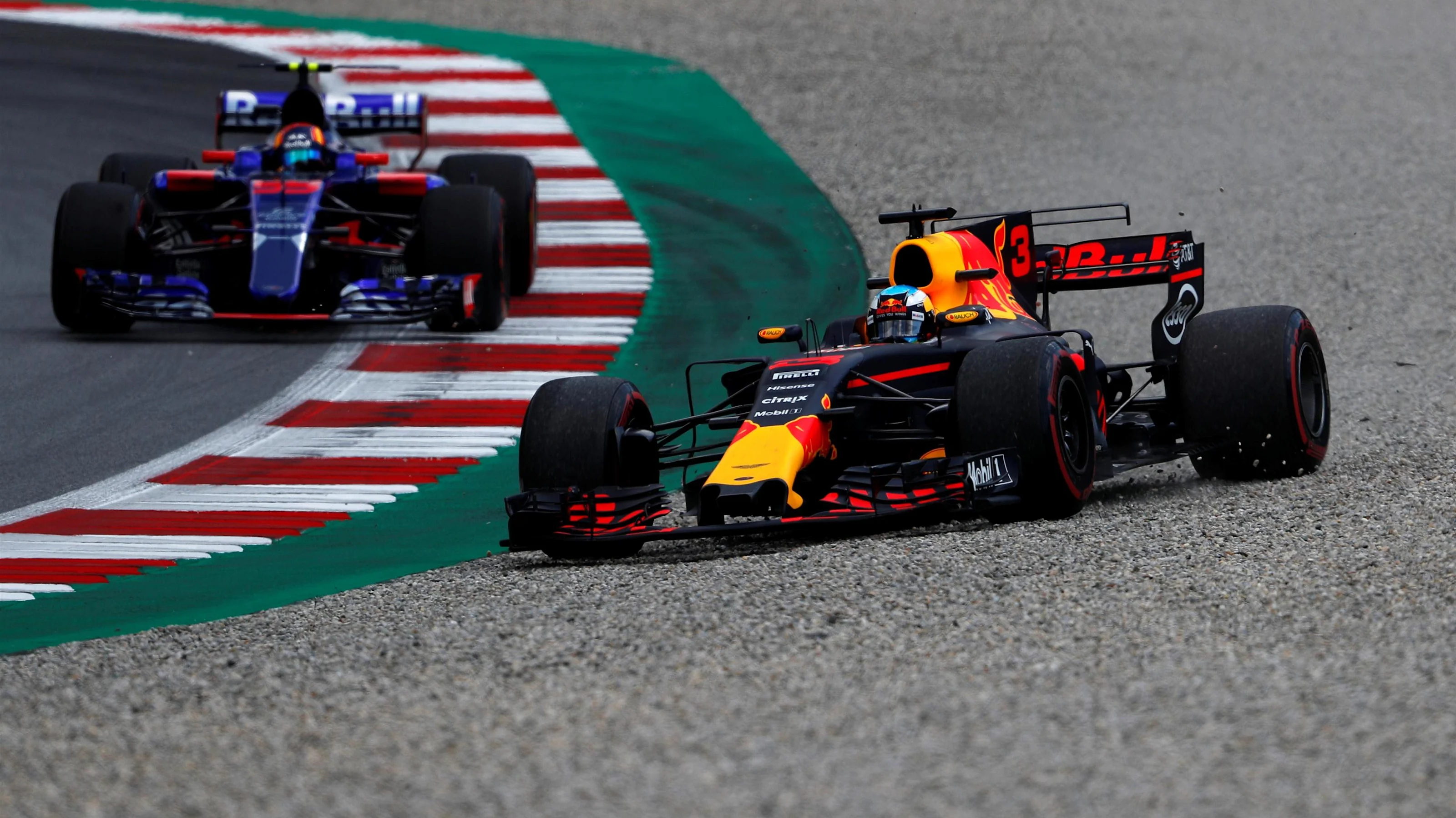 Daniel Ricciardo (AUS) Red Bull Racing RB13 runs wide throug the gravel at Formula One World
